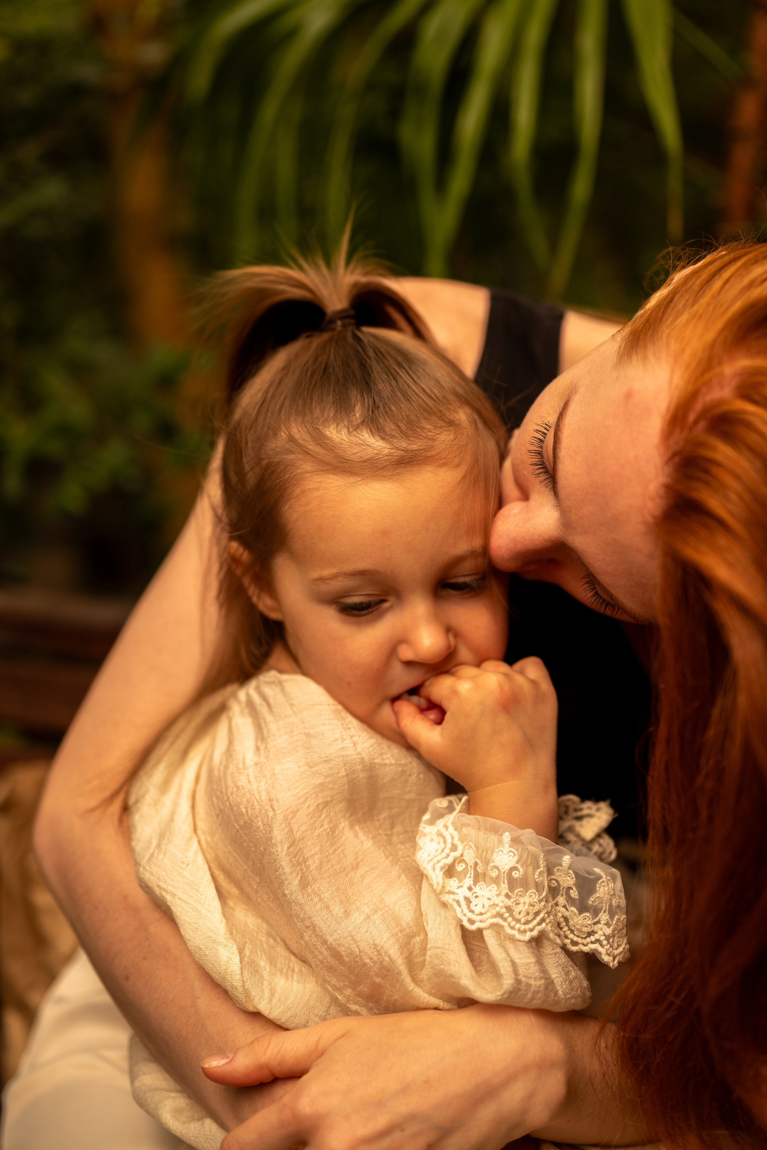 Маргарита и Кира. Ботанический сад. Семейный фотограф в Москве Дарья Пузикова