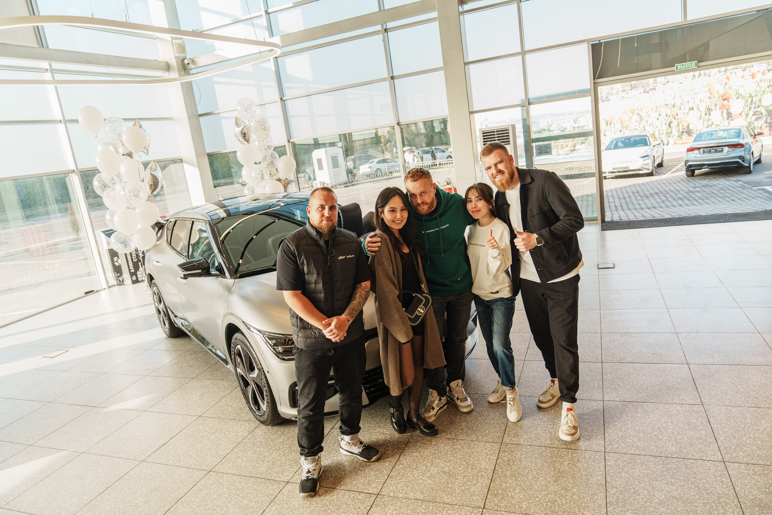 Kia EV6 Вручение Евгений Чебаткову. Фотограф TAULAN_1