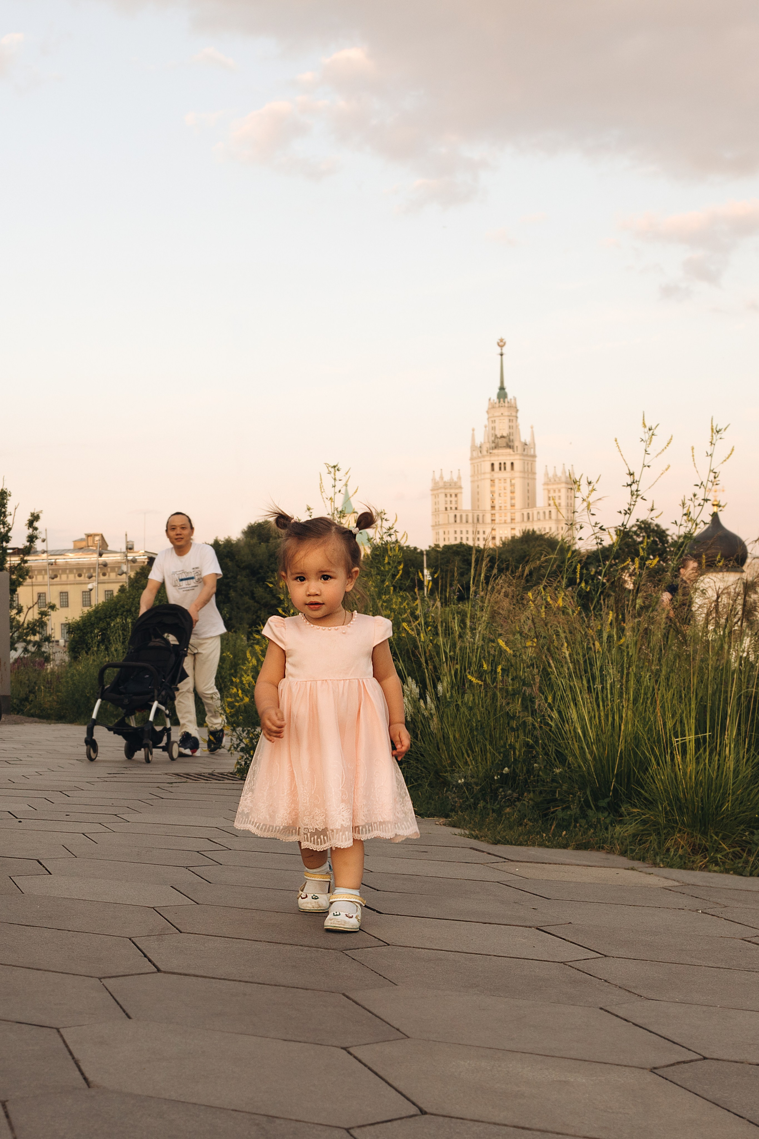 Парк «Зарядье» Катюша семья. Портретный фотограф в Москве и МО Зимина Татьяна