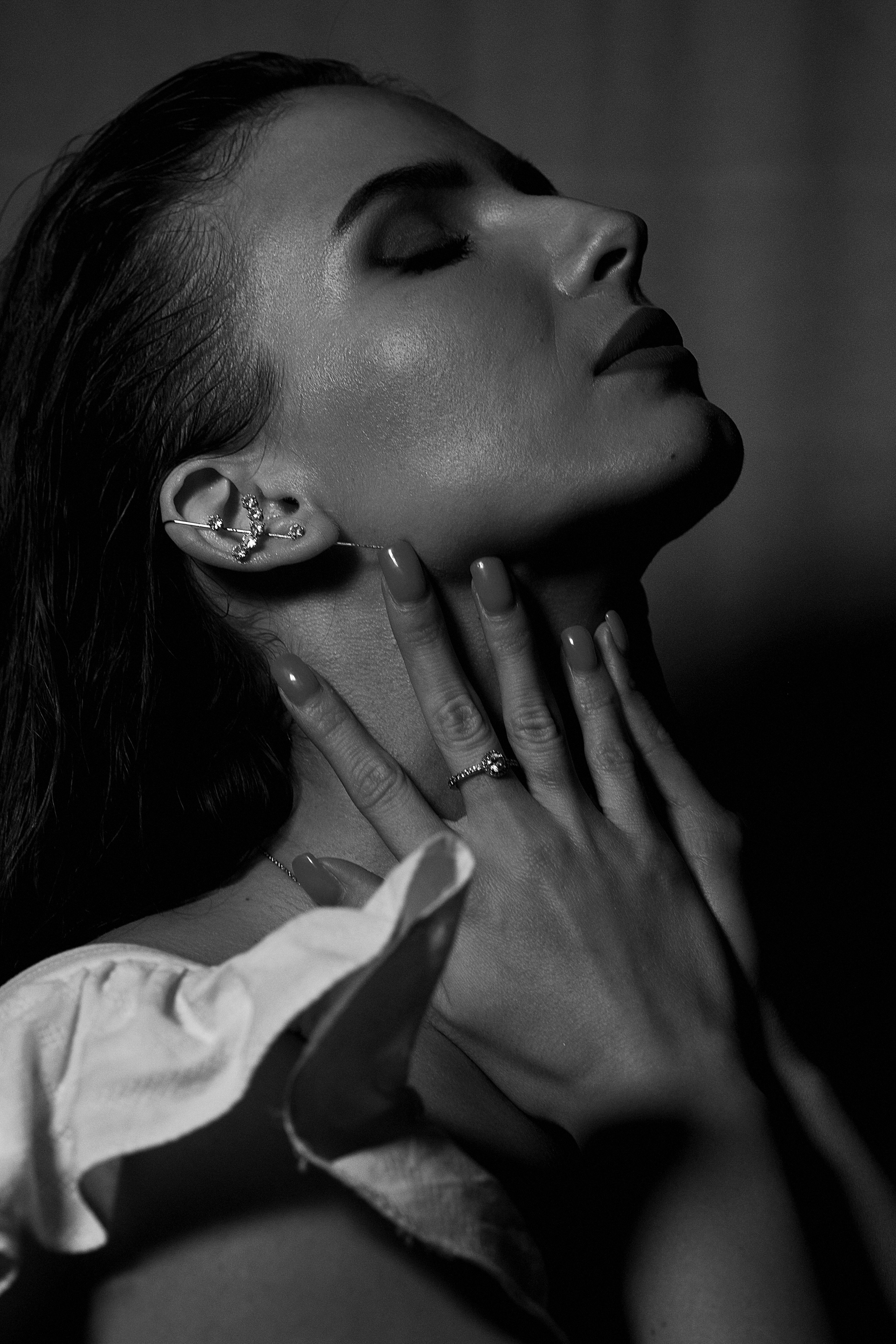 Чёрно-Белый женский портрет. Портретный фотограф в Челябинске