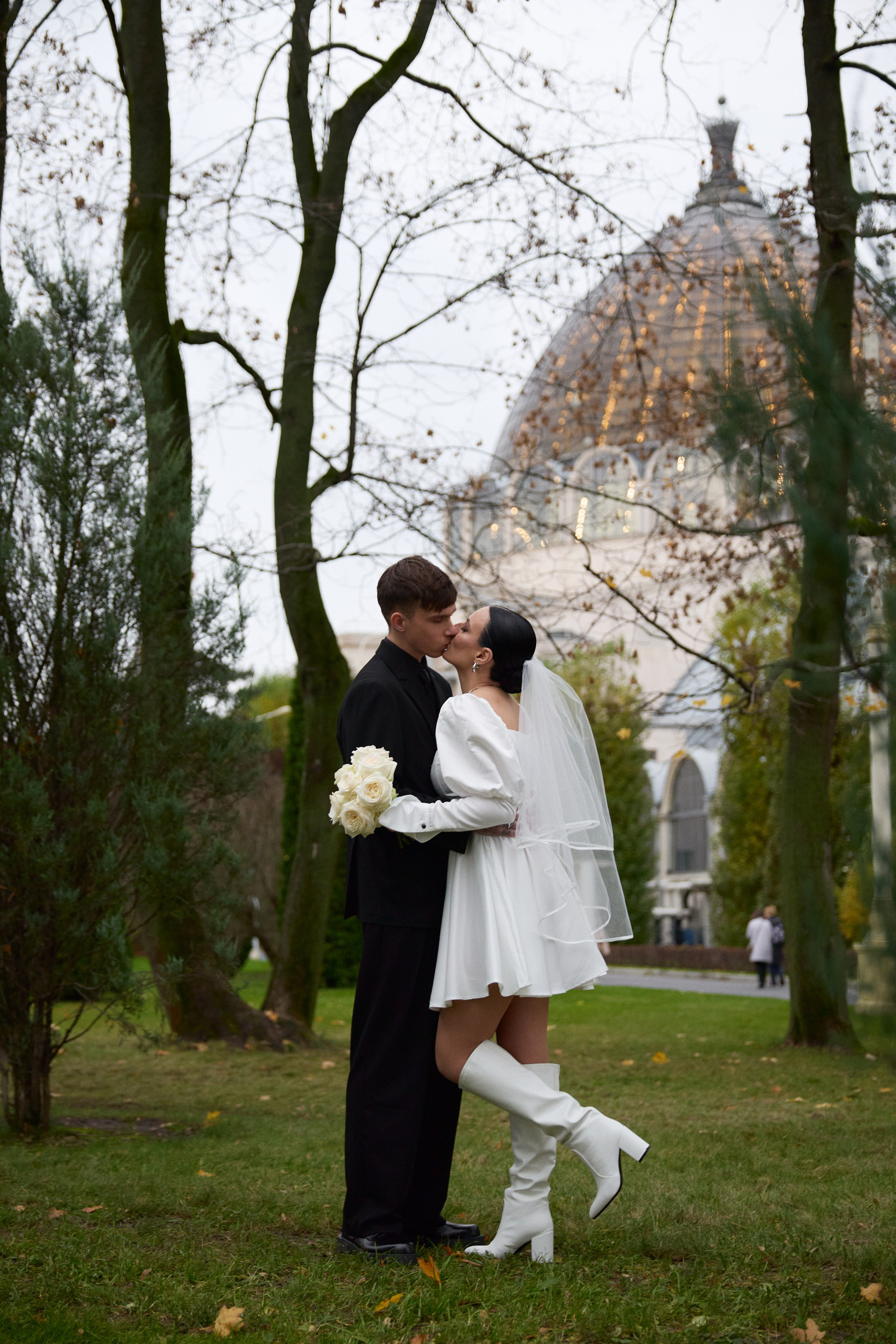 Елизавета и Артем. Роспись ВДНХ. Любовь Юсупова. Фотограф