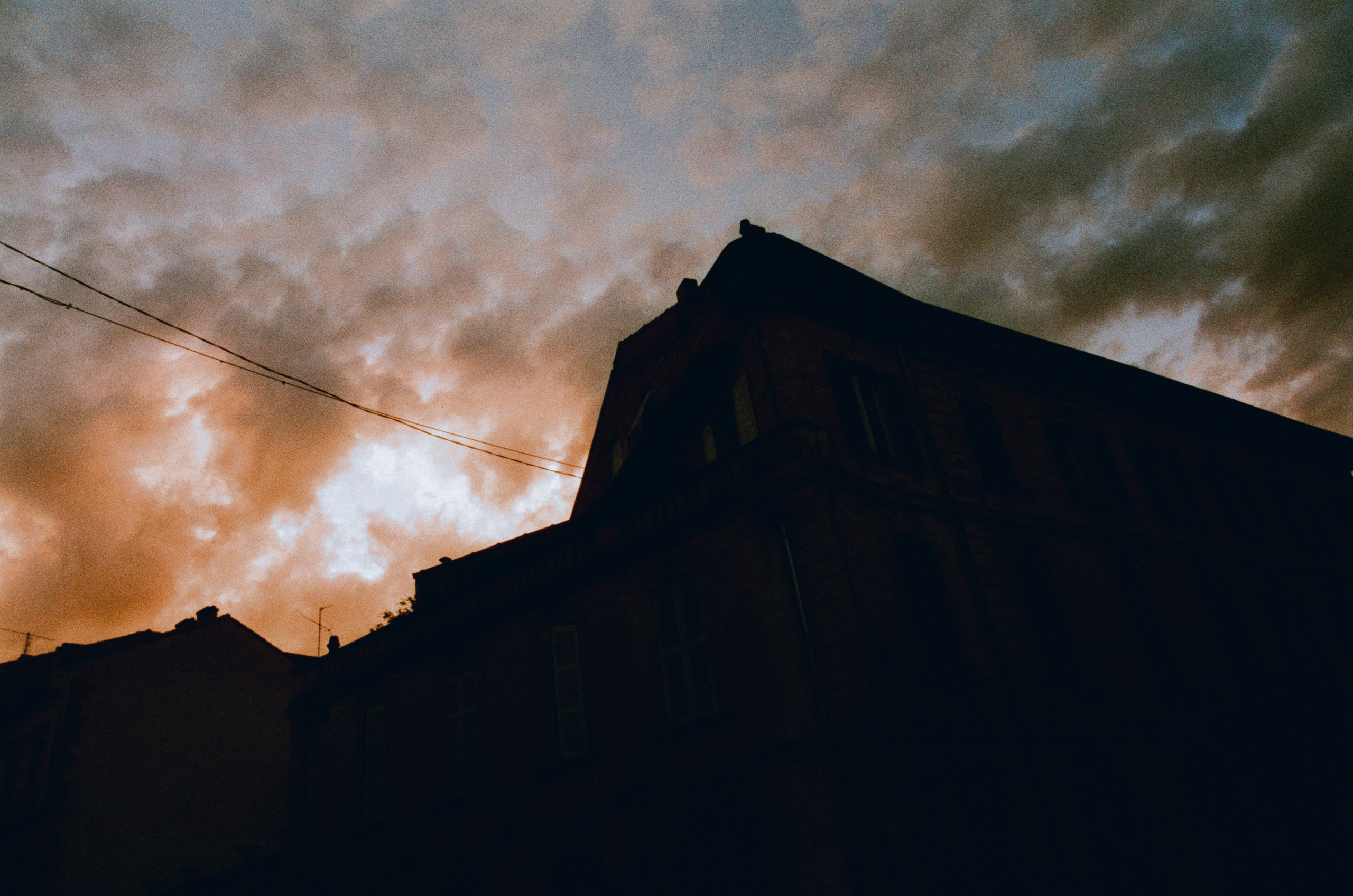 The contract // france, avignon II. EVER EXPOSED