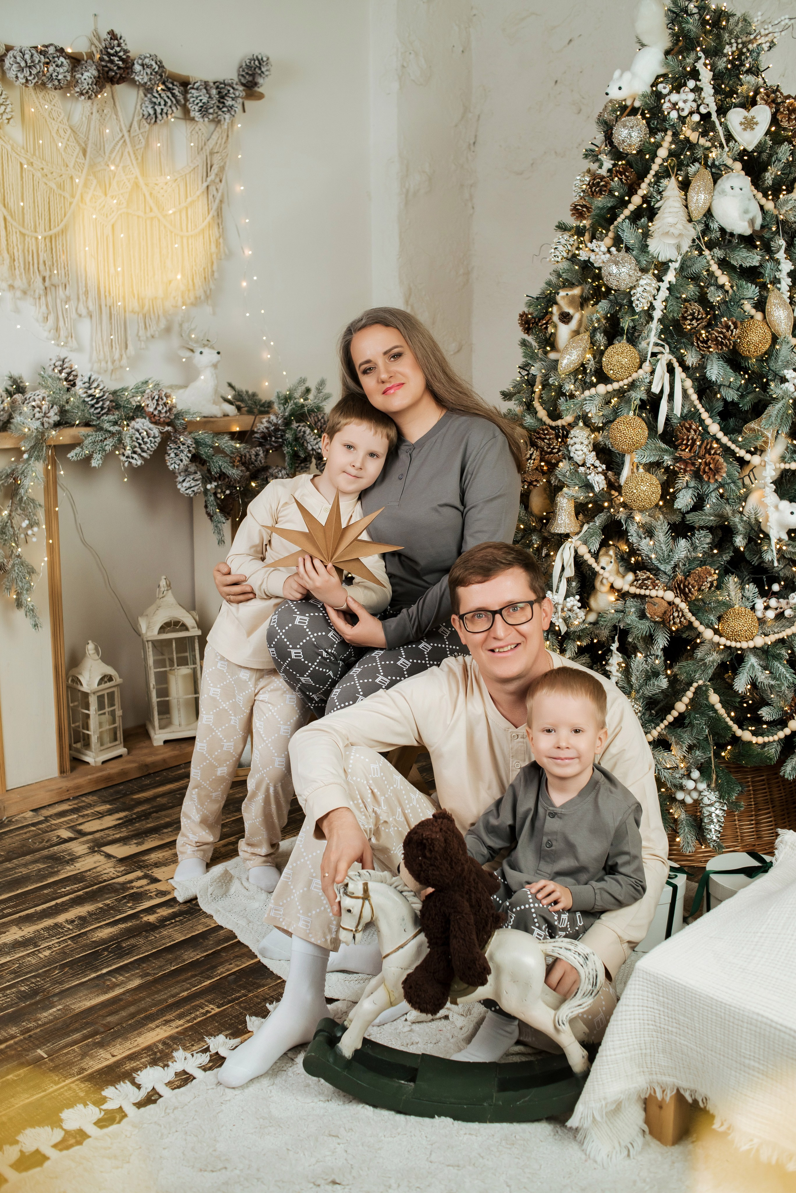 Новый год к&nbsp;нам мчится