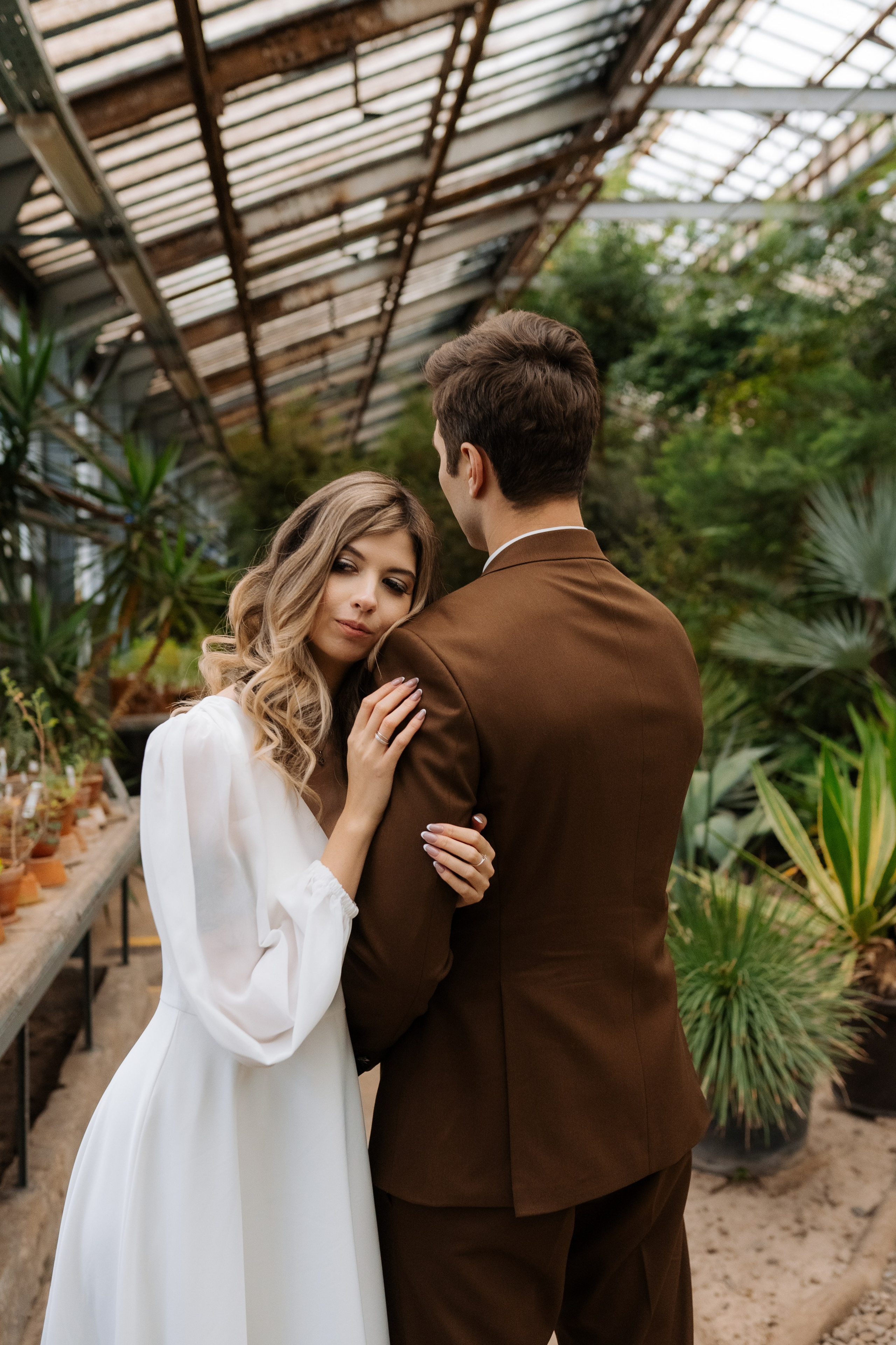 Свадебная фотосессия в оранжерее, Москва. Свадебный фотограф в Москве Анна Полушина