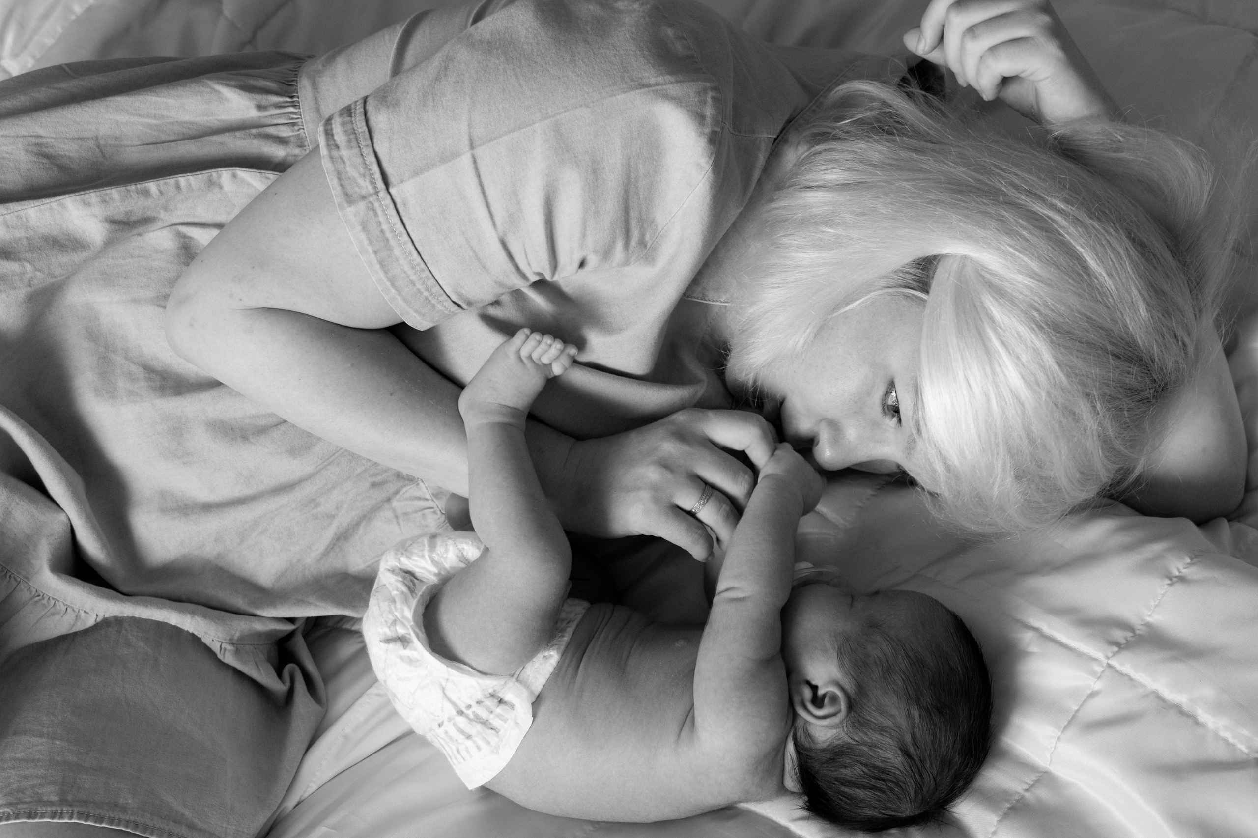 Домашняя фотосессия с новорожденным. Фотограф видеограф Ольга Василевская