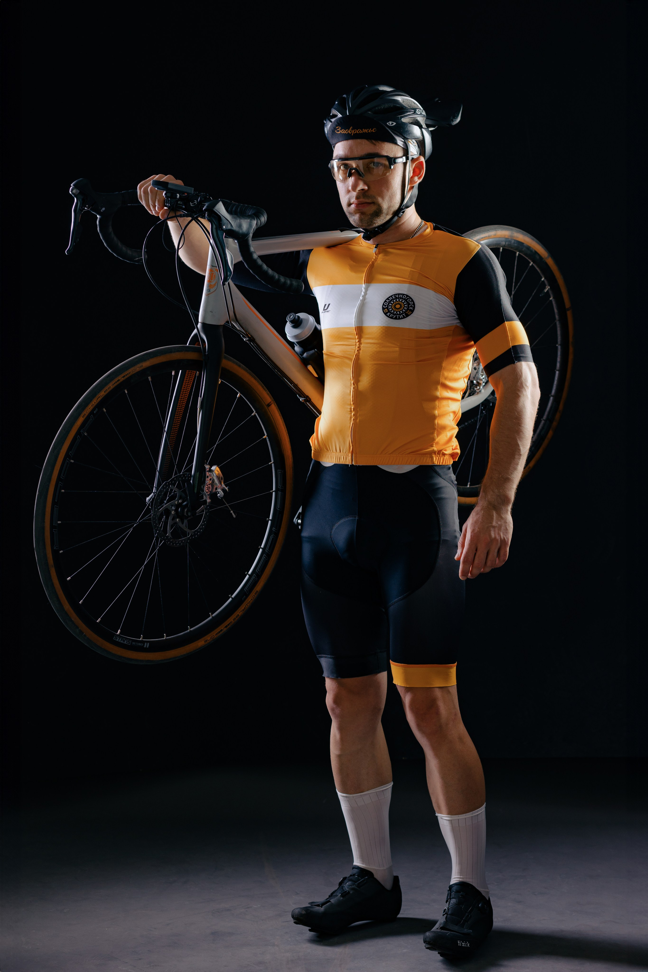 Велосипедисты. Фотограф Алекс Май