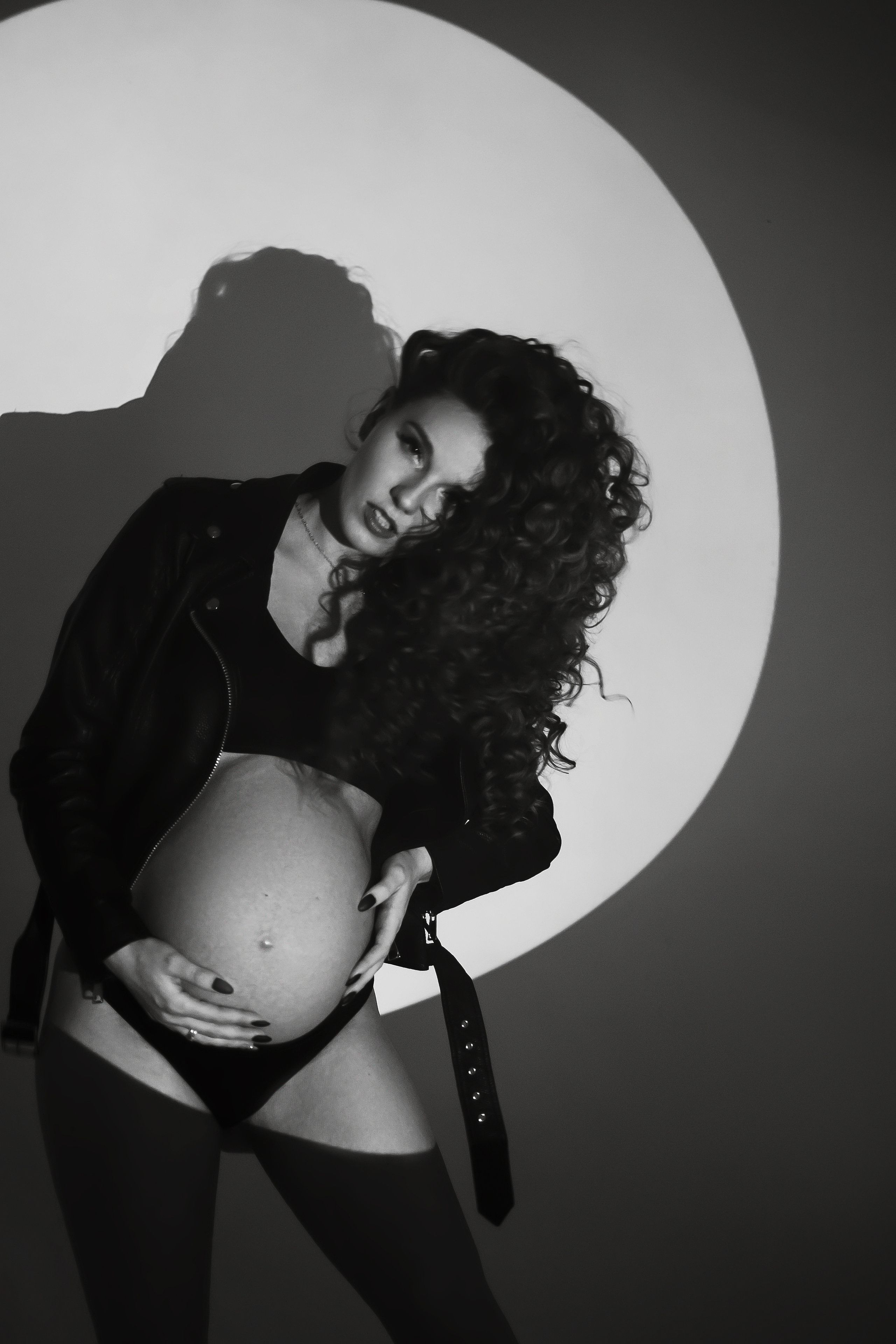 Стильная фотосессия беременной Вероники. Фотограф в Крыму | Виктория Нотевская