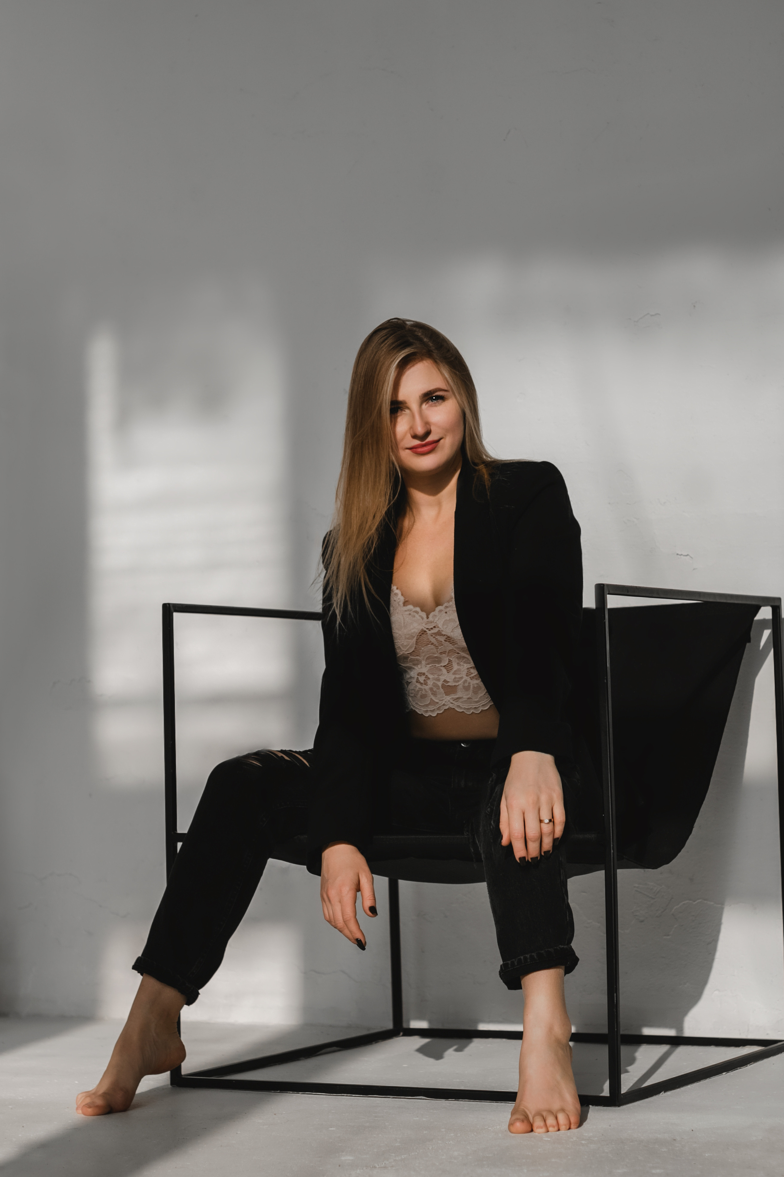 Съемка Насти в солнечной студии. Фотограф в Крыму | Виктория Нотевская