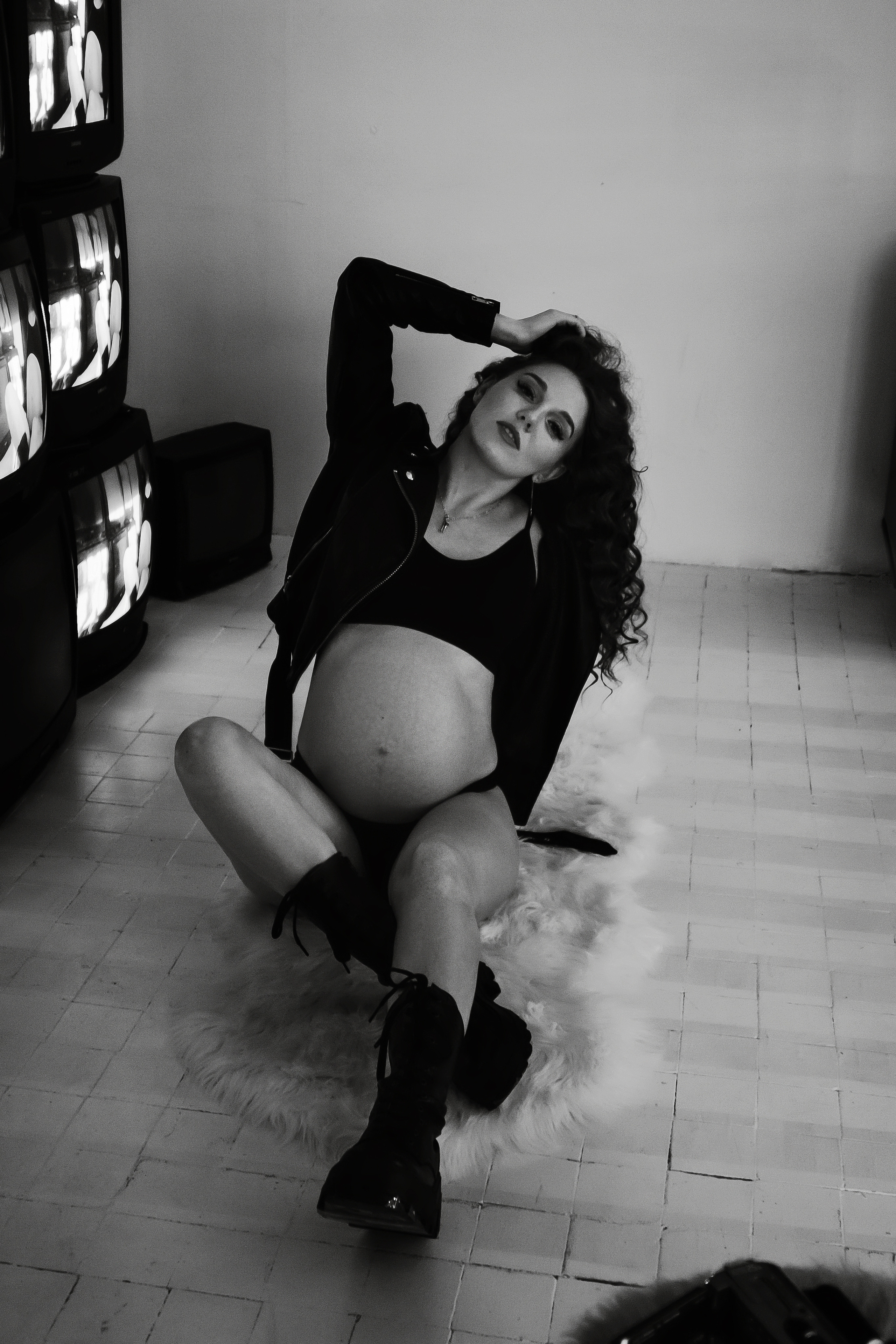 Стильная фотосессия беременной Вероники. Фотограф в Крыму | Виктория Нотевская