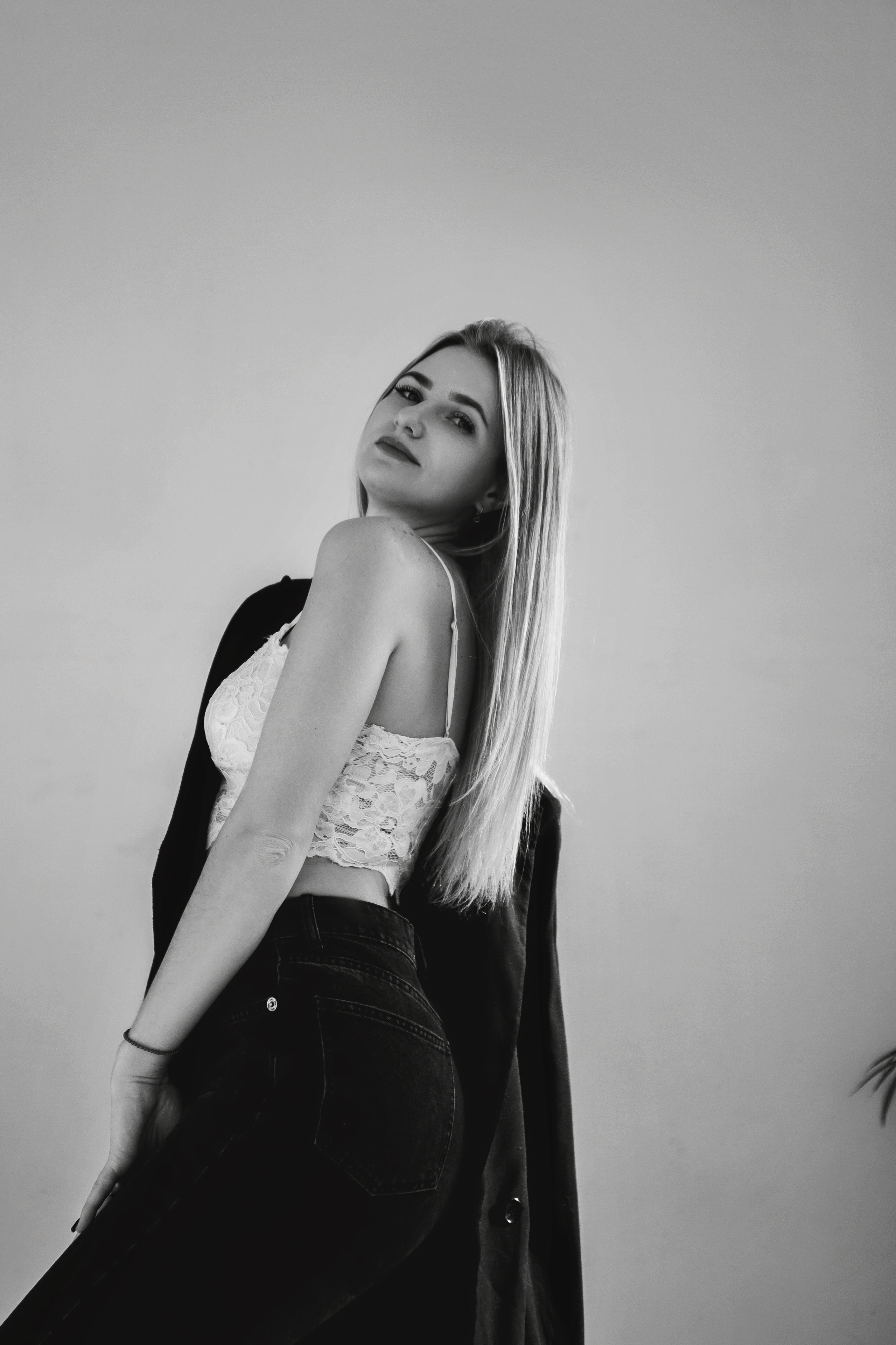 Съемка Насти в солнечной студии. Фотограф в Крыму | Виктория Нотевская