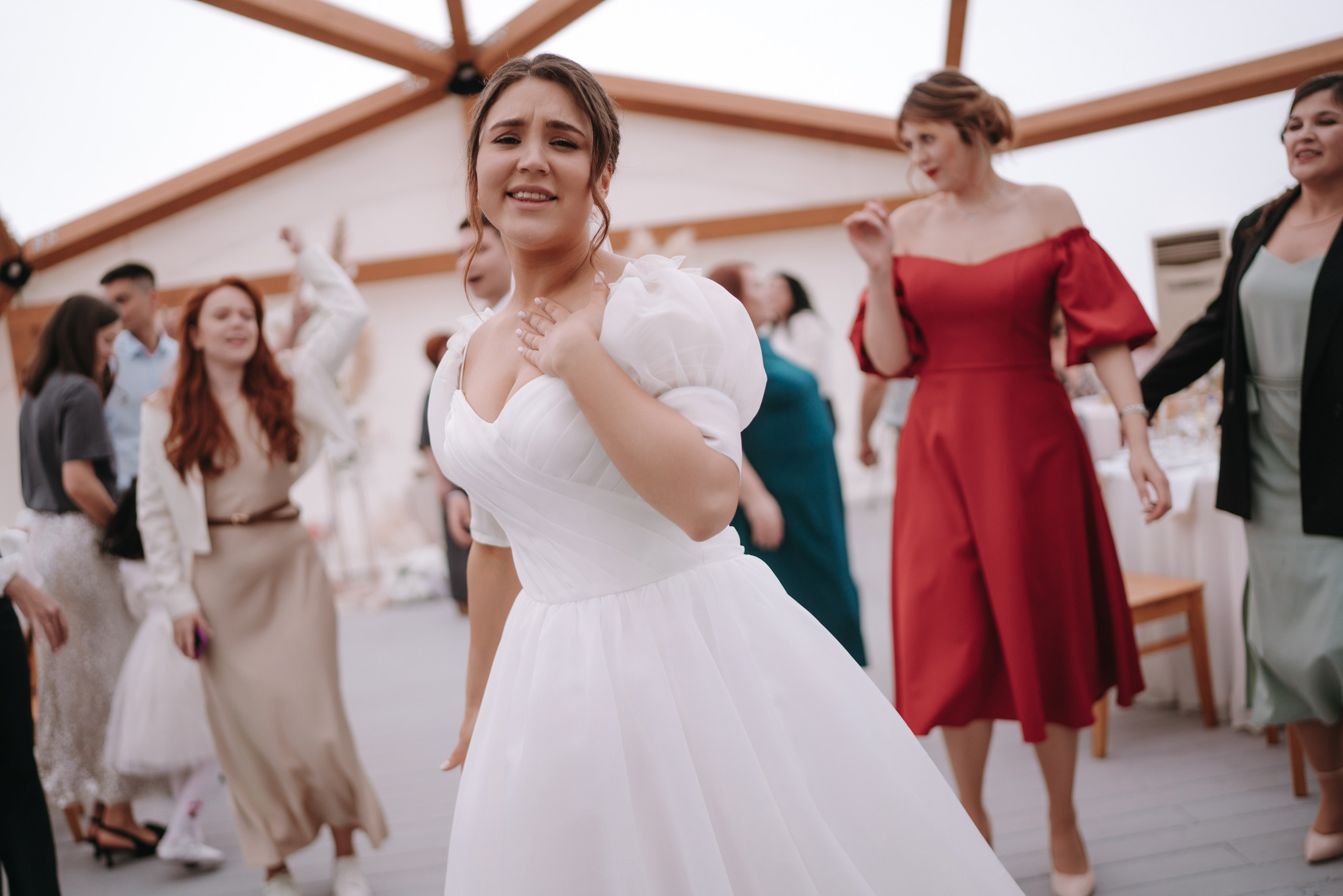 Свадебная фотосессия Радика и Дианы — Уфа, Nesterov Plaza, ЖК Империал, Президент Отель, шатёр М5