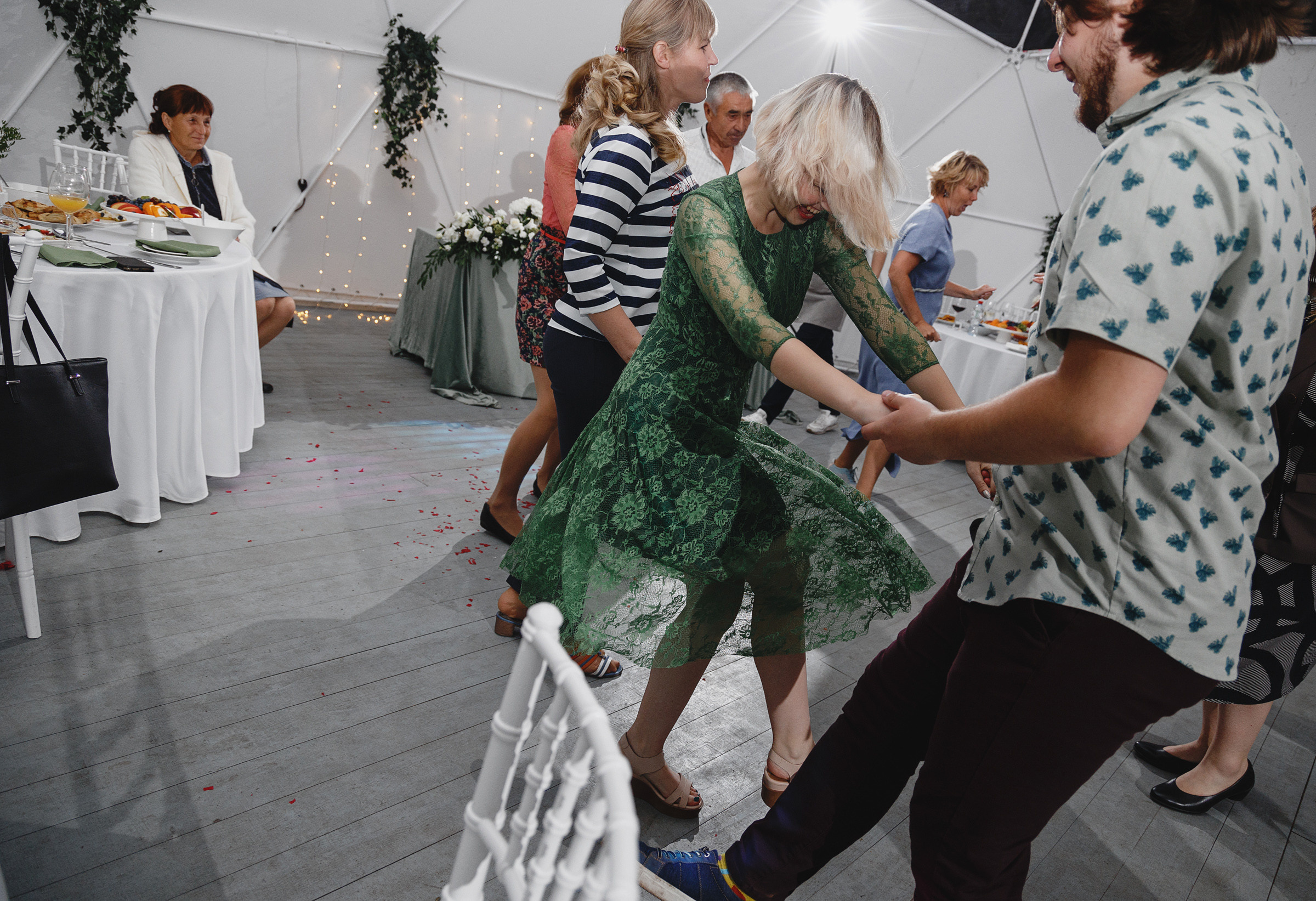 Василий и Виктория. Свадебный фотограф и видеограф Дмитрий Горяченков