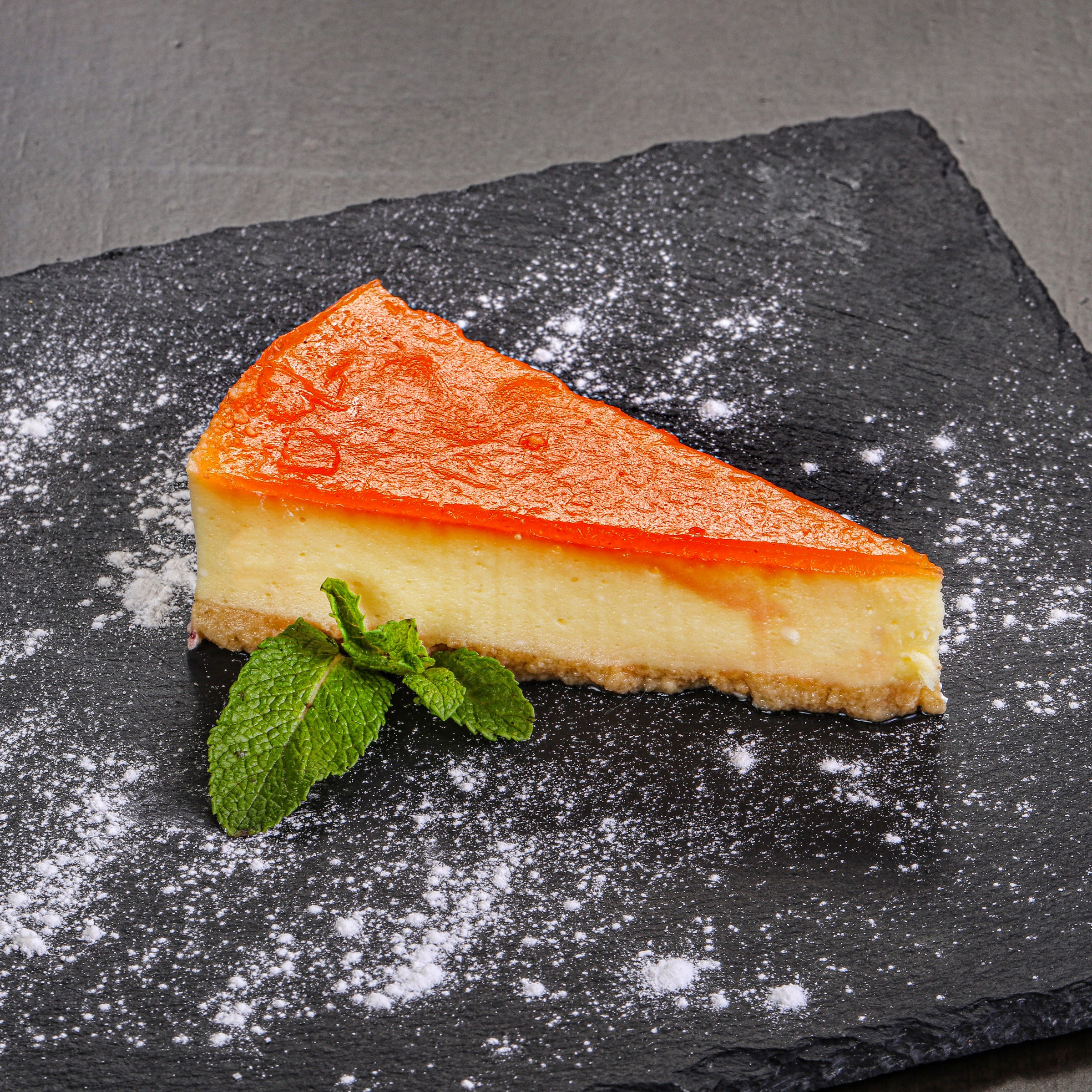 Фотосъемка десертов и выпечки. Заказ по тел.: +7 (906) 006-90-22. Фуд-фотограф Андрей Старостин — съемка еды в Москве. 9000 руб. в час