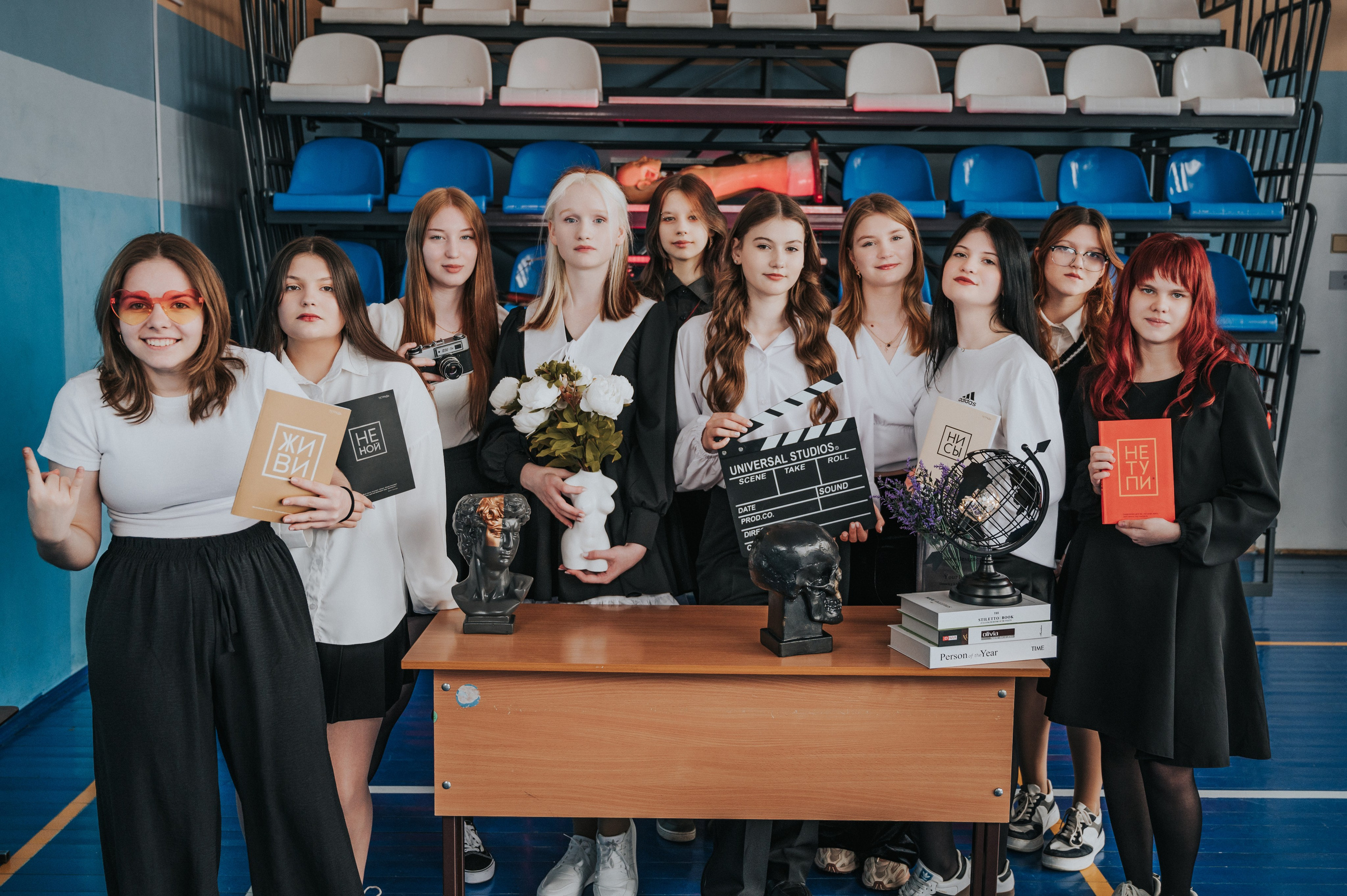 В школе. Выпускные альбомы и Школьный фотограф в Алексеевке, Бирюче, Красном