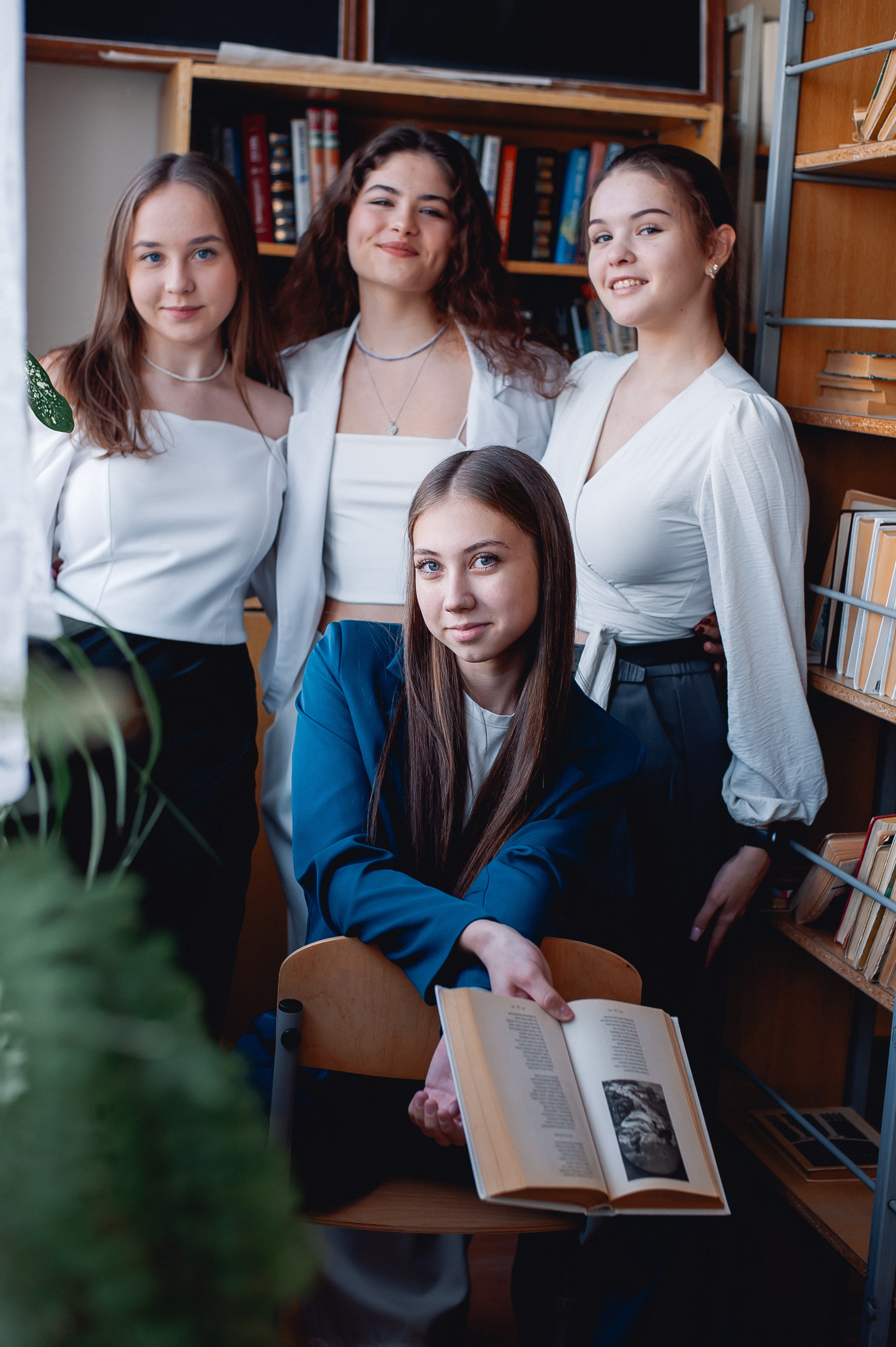 9,11 класс библиотека. Выпускной альбом Чехов, Подольск, Москва