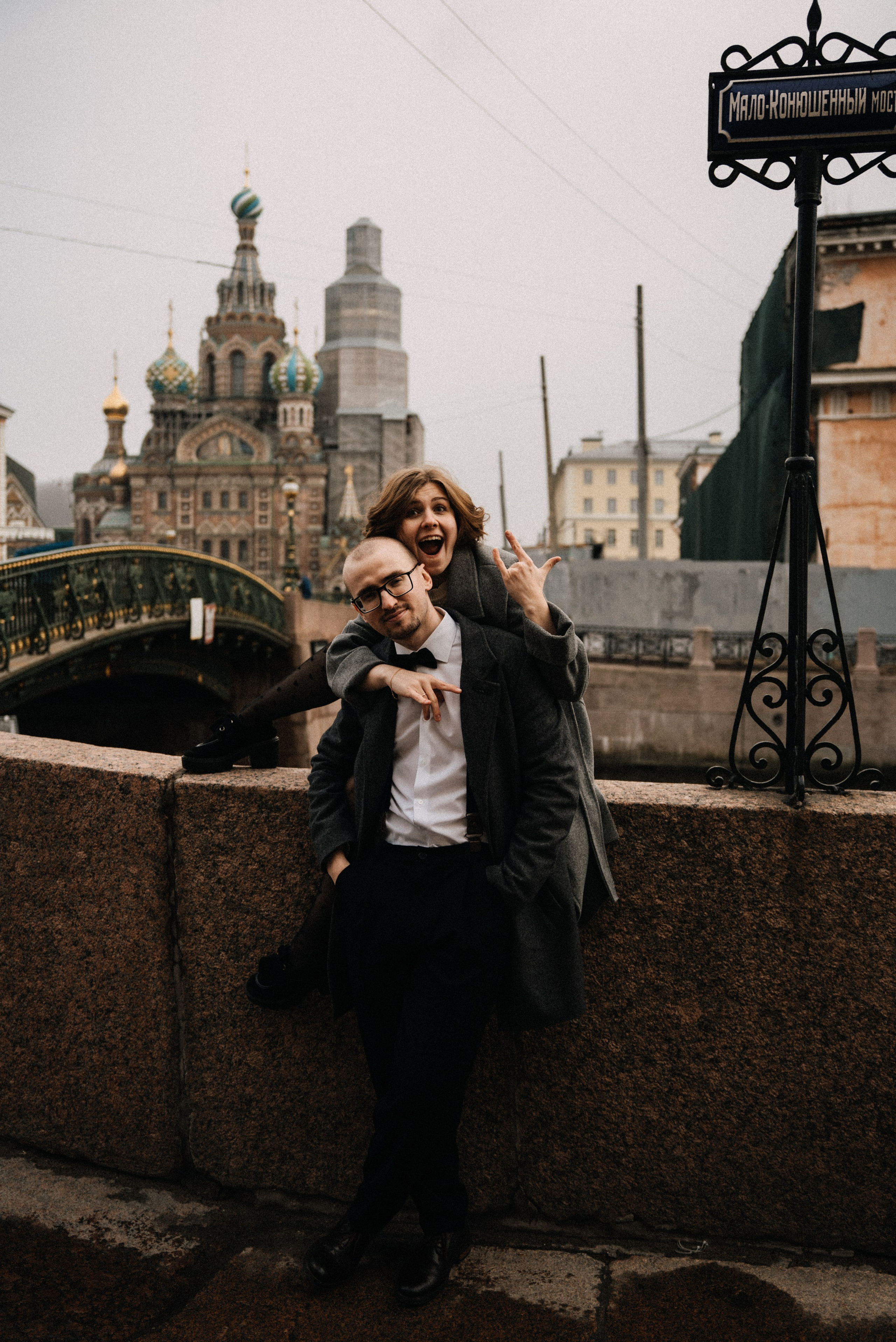 Парная фотосессия в Санкт-Петербурге. Фотосессия лавстори Санкт-Петербург. Свадебный фотограф в СПб. Федосова Елизавета. Спас на Крови, Казанский собор, Зингера.
