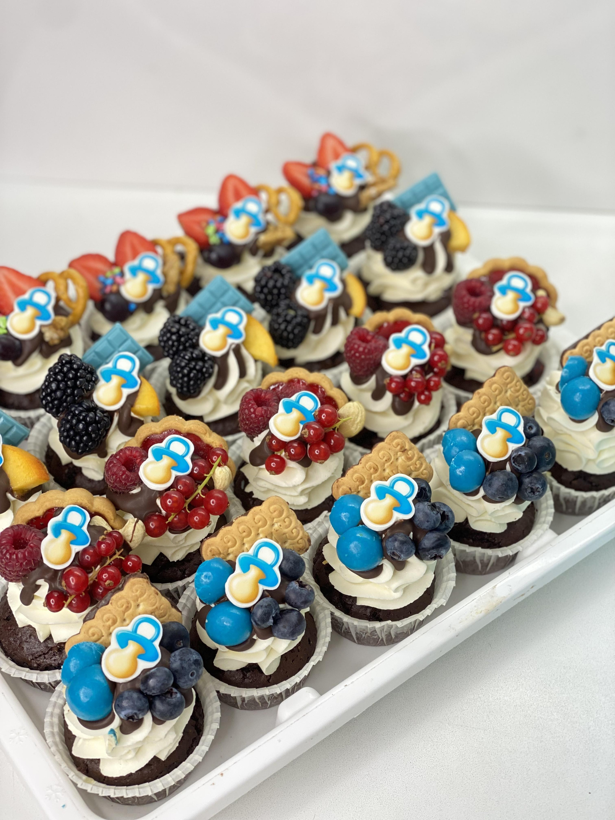 Капкейки фуршетные с логотипом. Katyasugarsugar капкейки, зефир, торты Москва