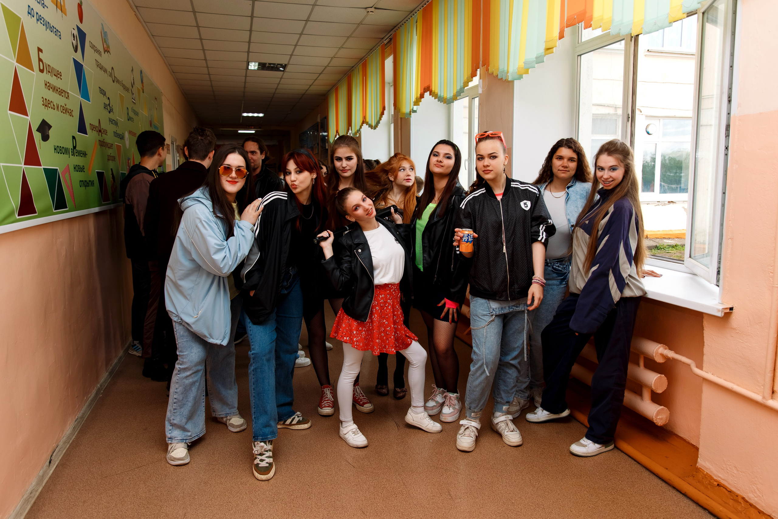 11 класс день не послушания в школе. Фотограф Любовь Корниенко, Примоский край