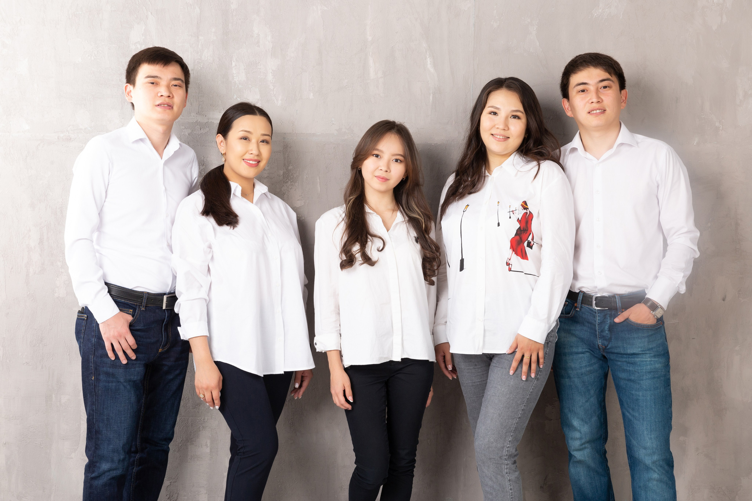 Аяулым и семья. Фотостудия Алматы. Семейная и детская фотостудия Family studio.Фотограф Алматы