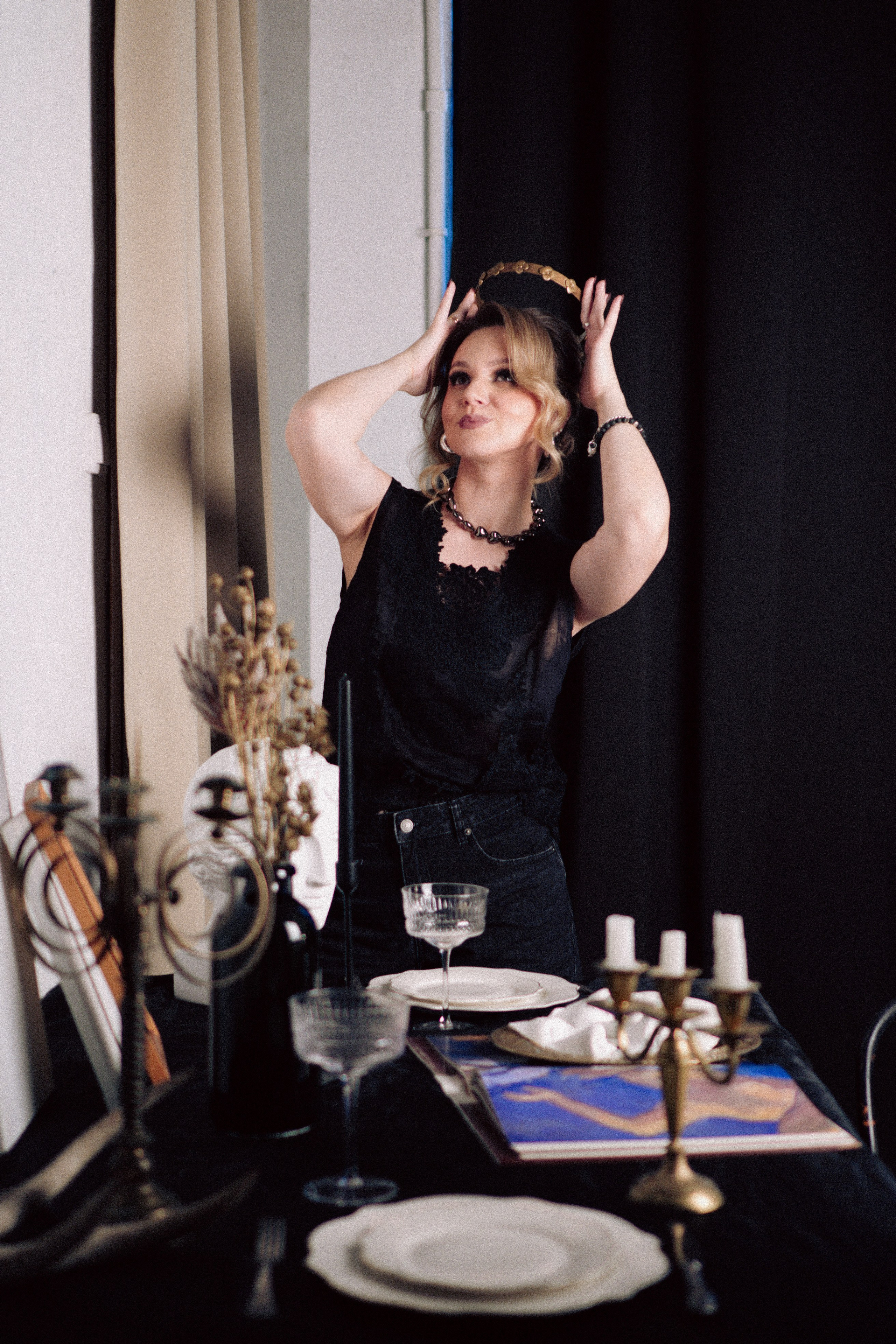 НОВОГОДНЯЯ ФОТОСЕСИИЯ В СТУДИИ ДЛЯ ДЕВУШКИ И ПРОГУЛКА ПО ЧЕРНЫШЕВСКОЙ. Профессиональный фотограф, Санкт-Петербург — Виктория Богомолова