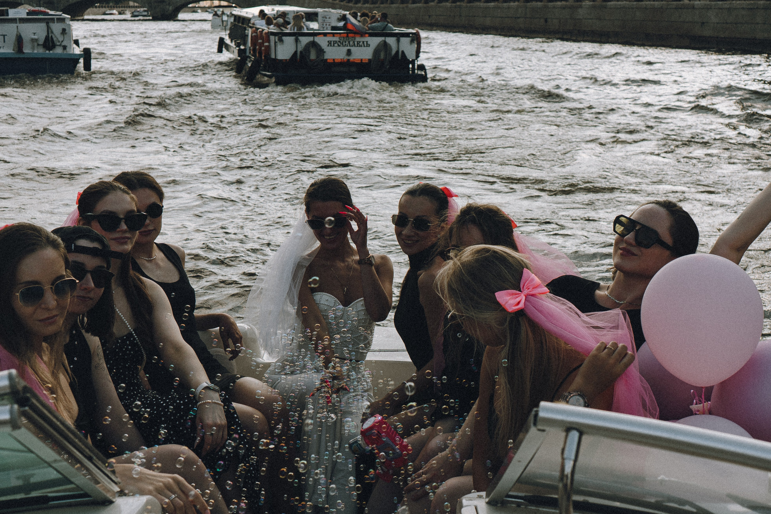 ДЕВИЧНИК НА КАТЕРЕ. Профессиональный фотограф, Санкт-Петербург — Виктория Богомолова