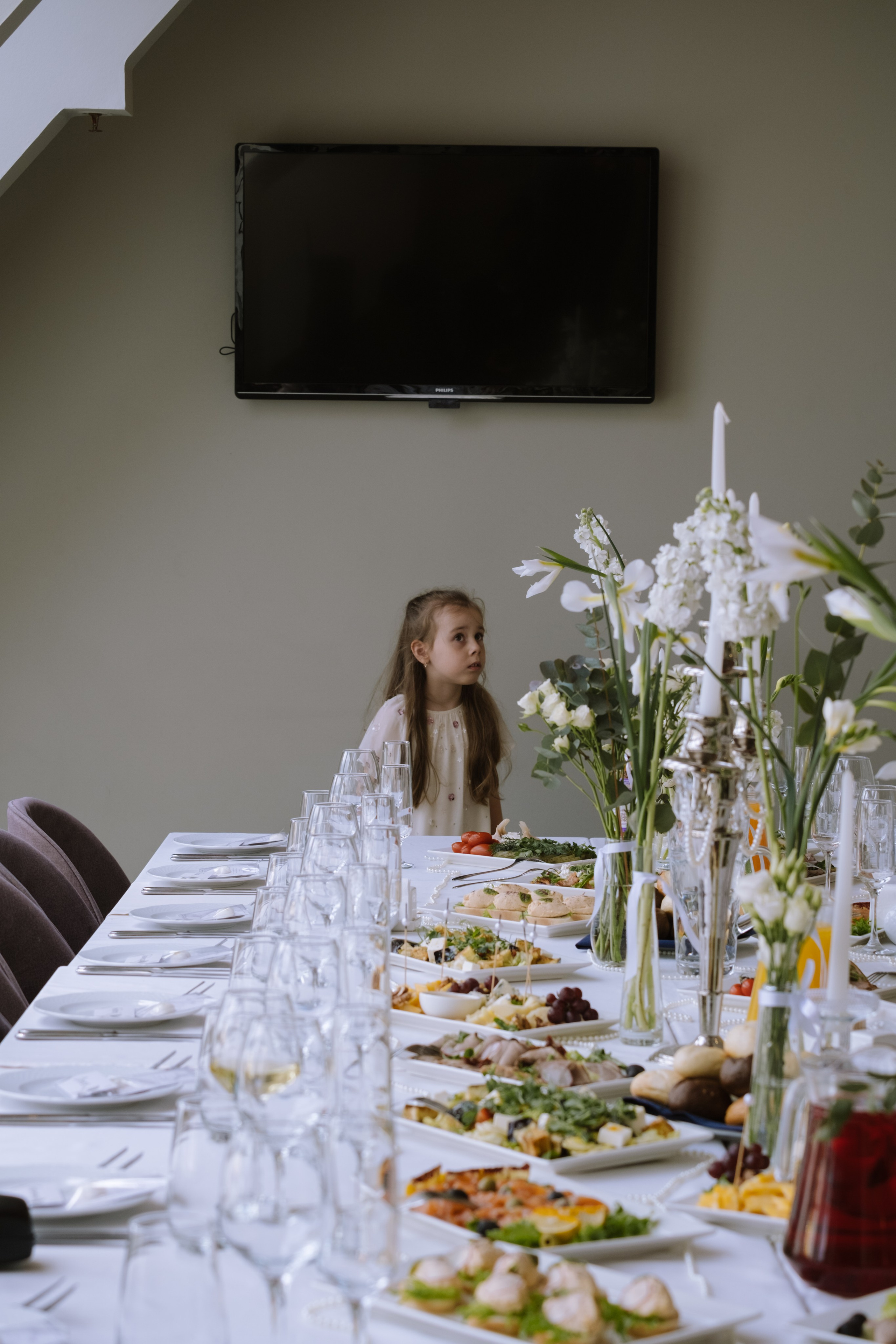 СВАДЕБНЫЙ БАНКЕТ НА ВЛАДИМИРСКОЙ В САНКТ-ПЕТЕРБУРГЕ (КАМЕРНАЯ СВАДЬБА). Профессиональный фотограф, Санкт-Петербург — Виктория Богомолова