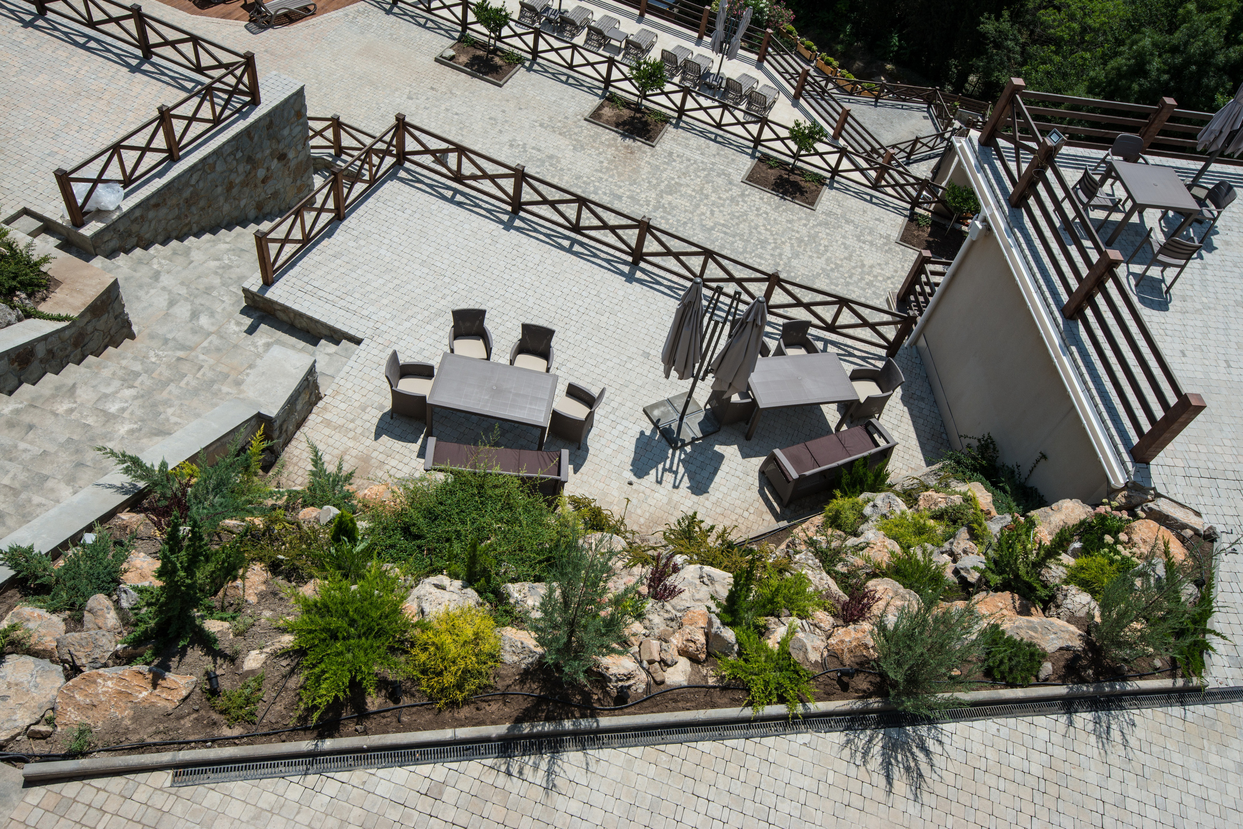 SkyCliff Hotel - Recreación. Photographer Aleksandr Rybintsev