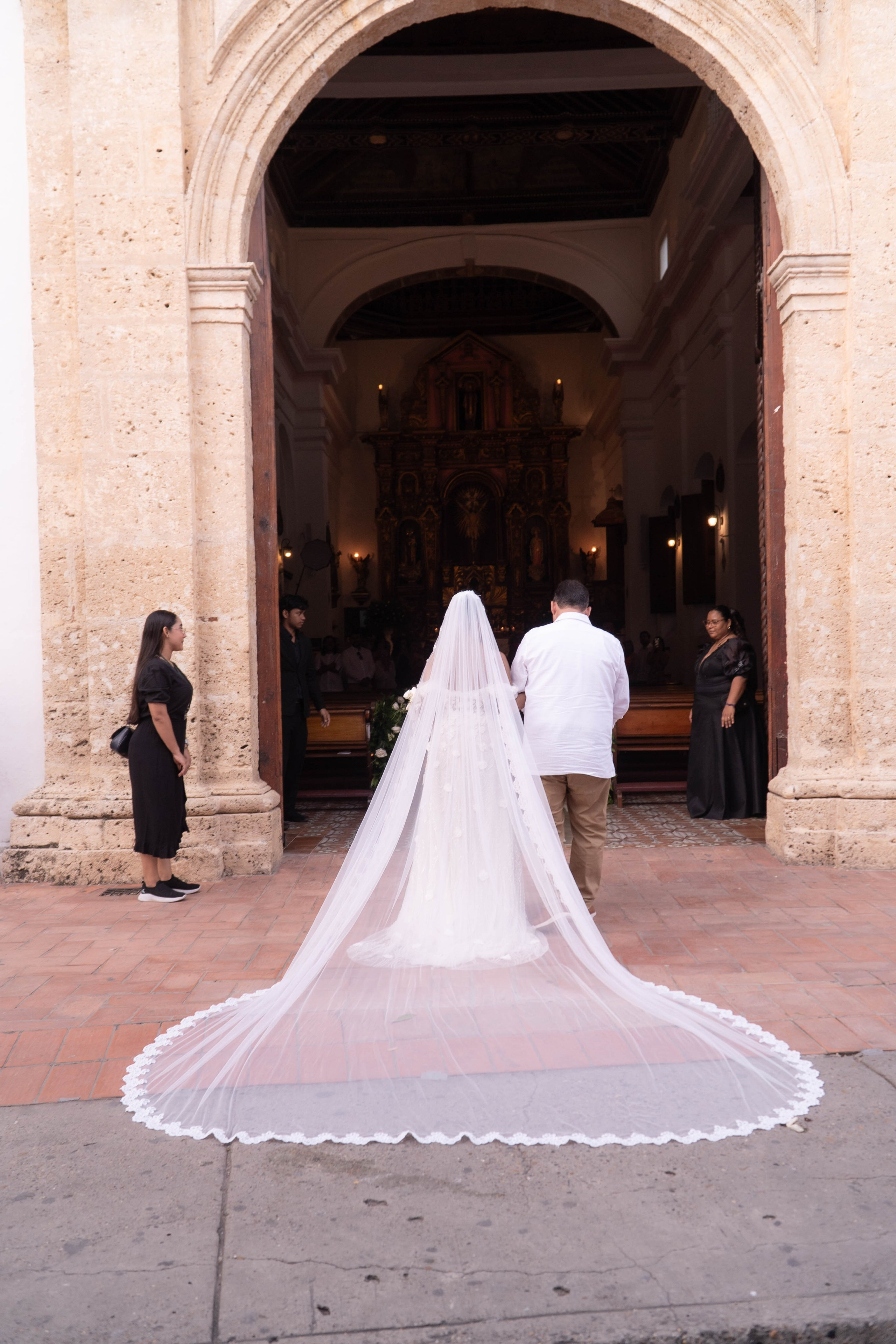 Catalina and Romain. Wedding Photographer in Barcelona and Medellin