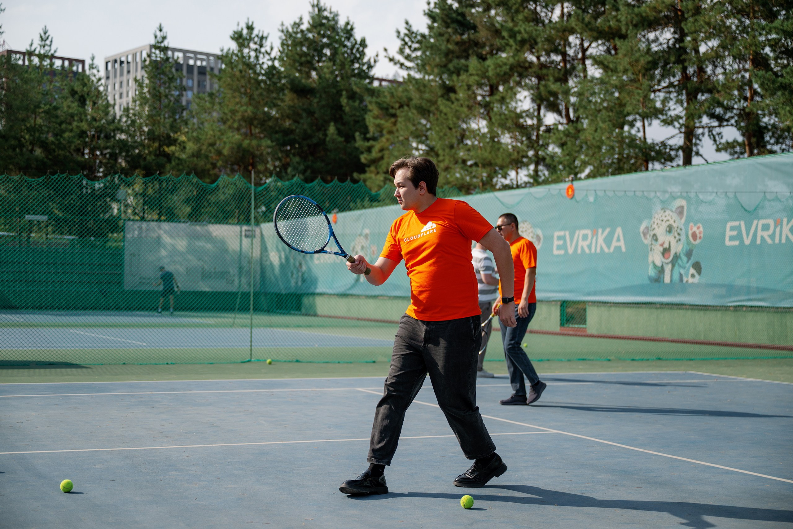 Конференция/Игра в тенис — BakoTech&Cloudfire. Фотограф в Алматы — Алексей Коньков | Репортаж, свадьбы, портреты