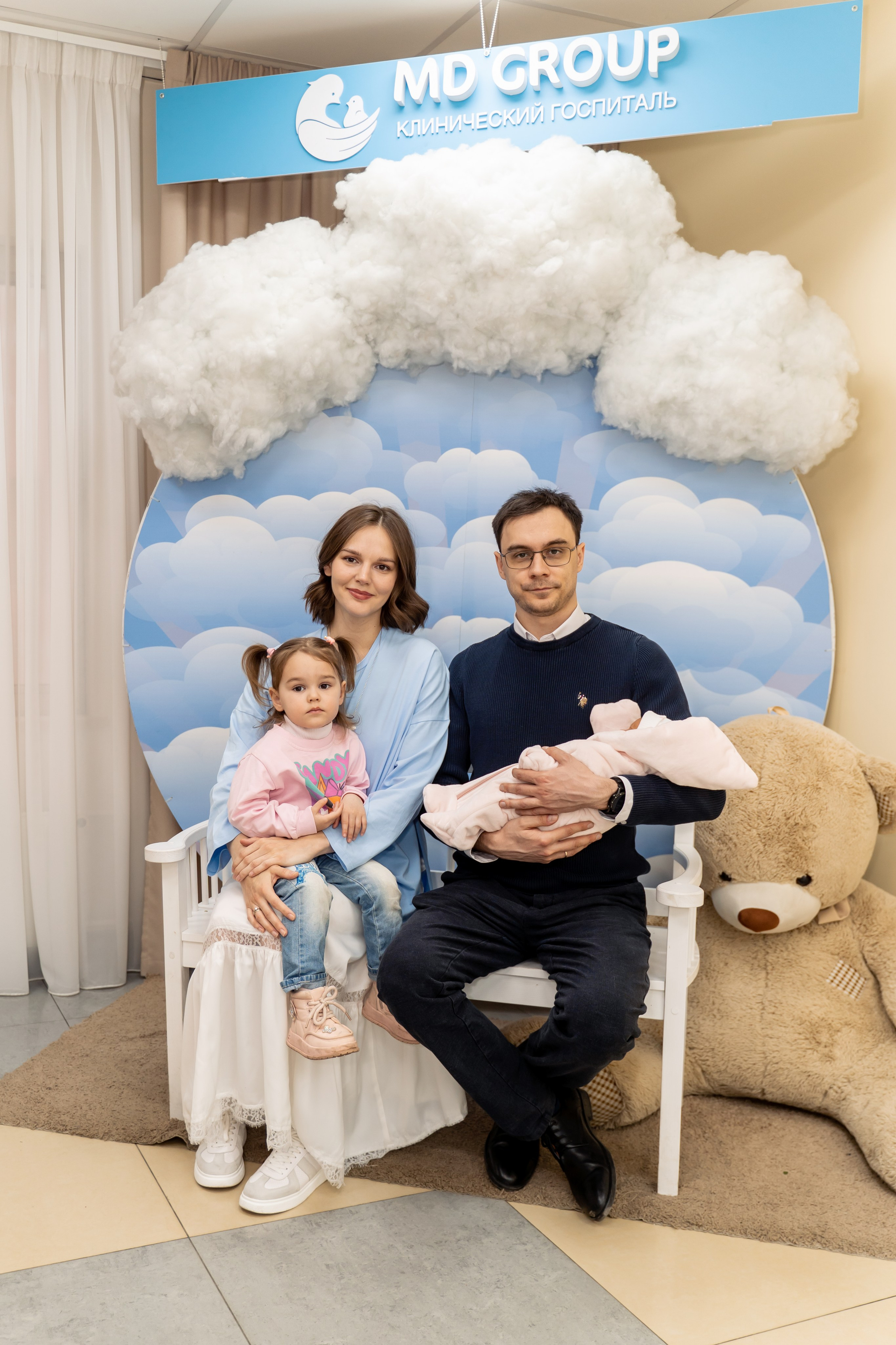 Выписка из роддома ПМЦ на Севастопольском. Фотограф на выписку из роддома Москва