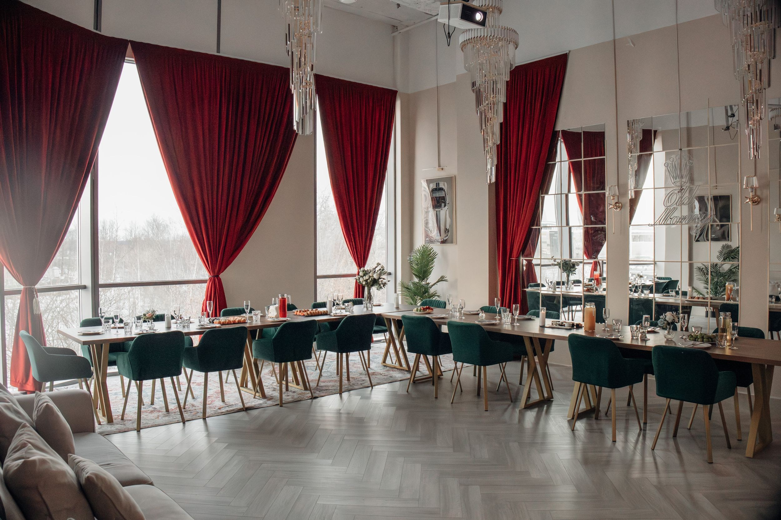 Площадь Карла Фаберже 8Е. Аренда лофта в СПб для мероприятий