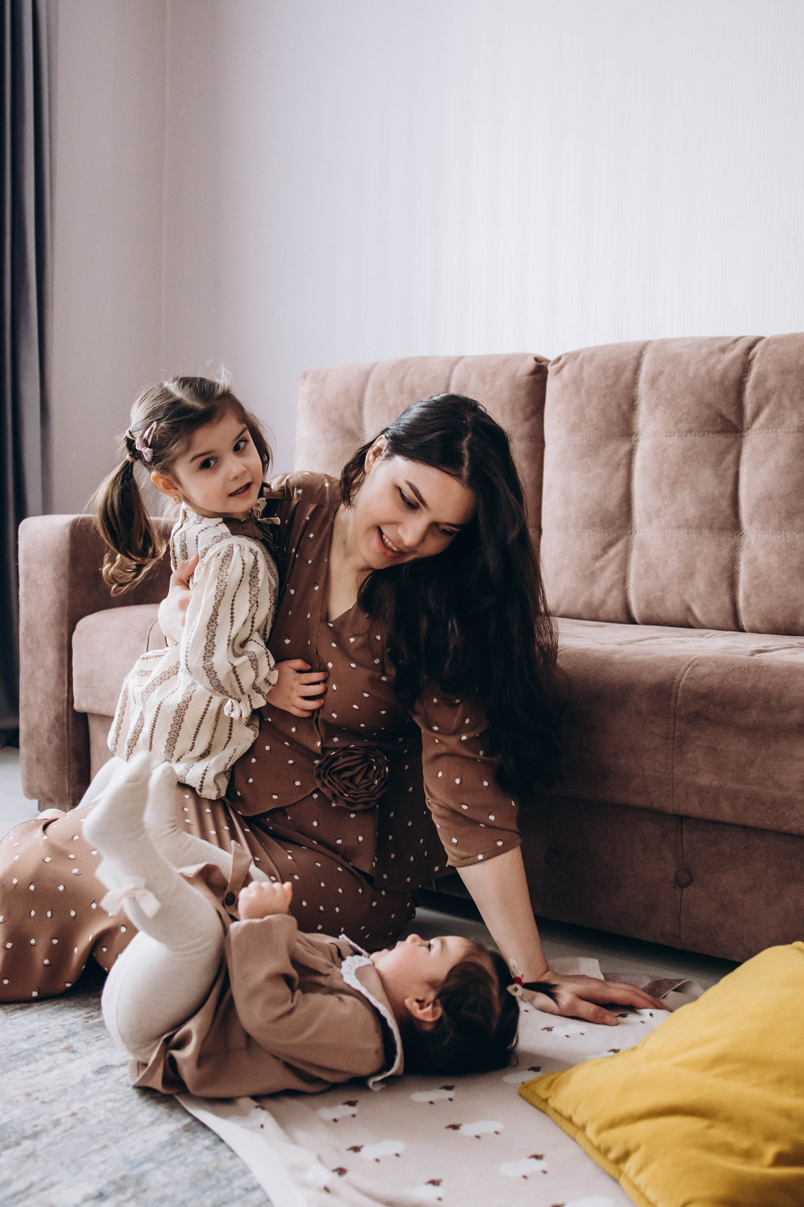 Дженнет с дочками)