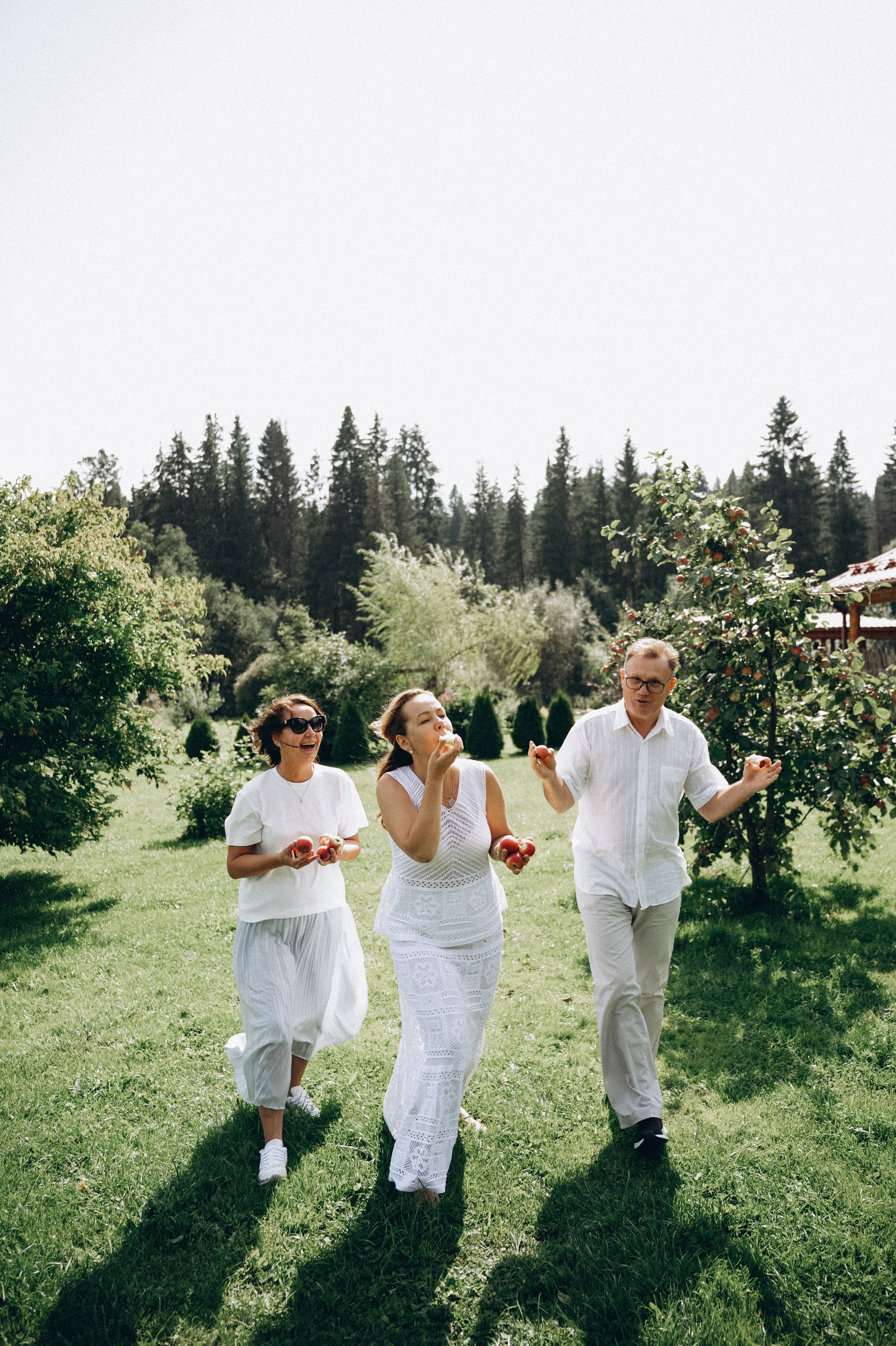 День рождения в летнем саду. Семейный свадебный фотограф Екатеринбург Первоуральск Шарнина Алёна