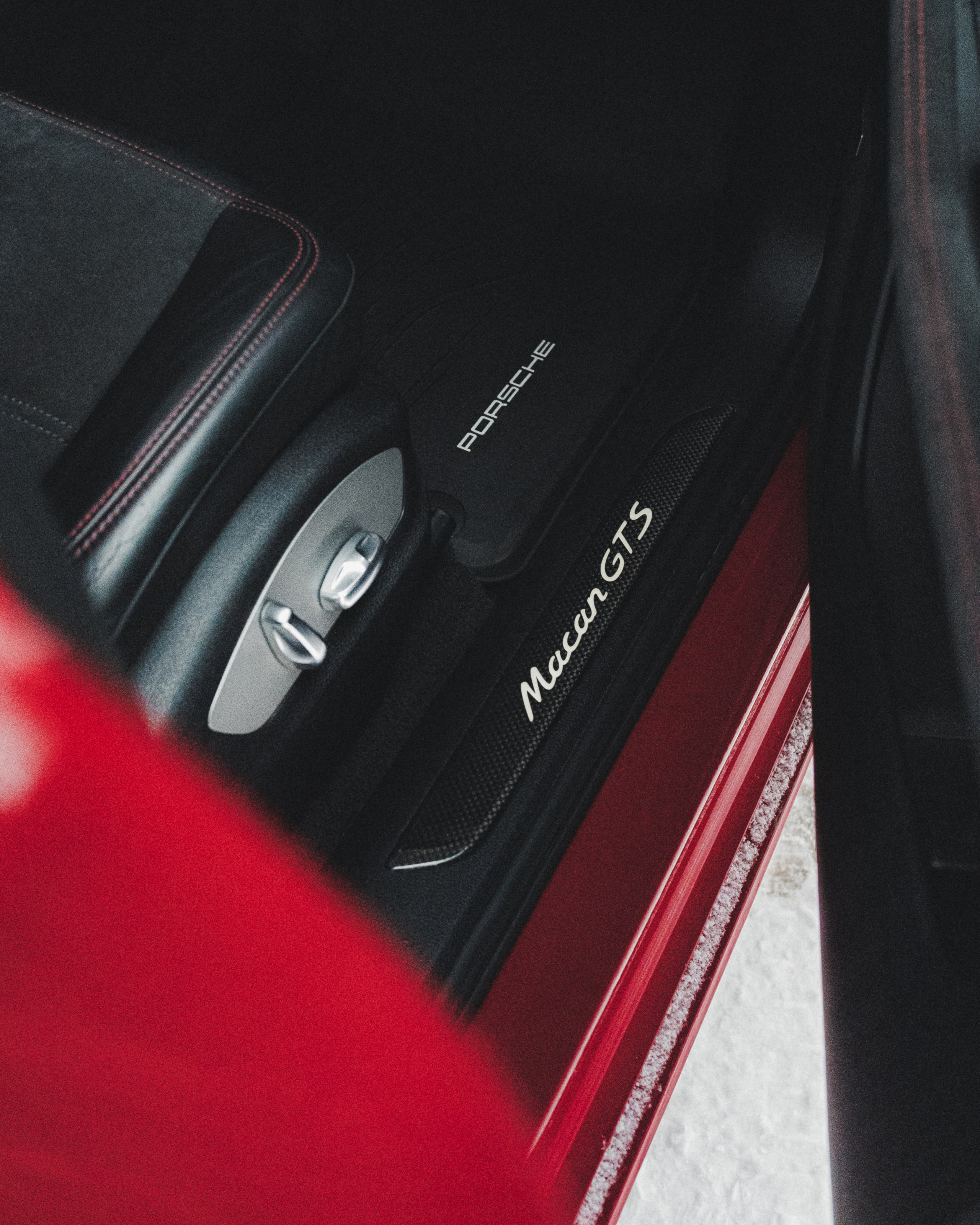 Автомобильная фотосессия Porsche Macan GTS. Фотограф Илья К. в Москве