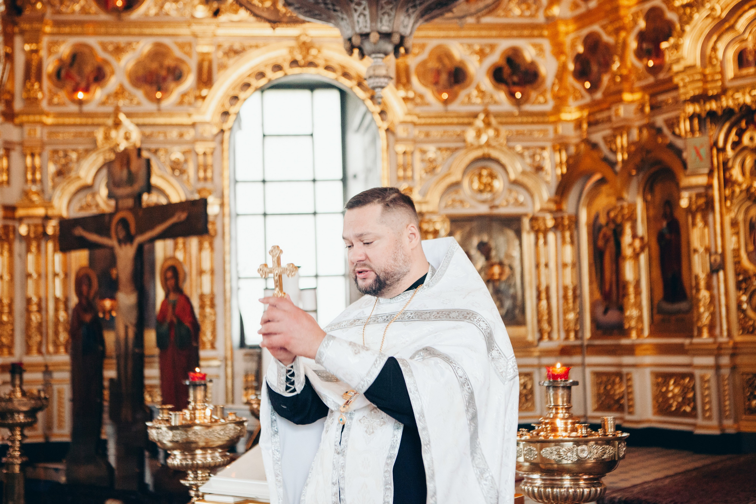 Крещение ребенка в церкви. Фотограф Ольга Ефремова