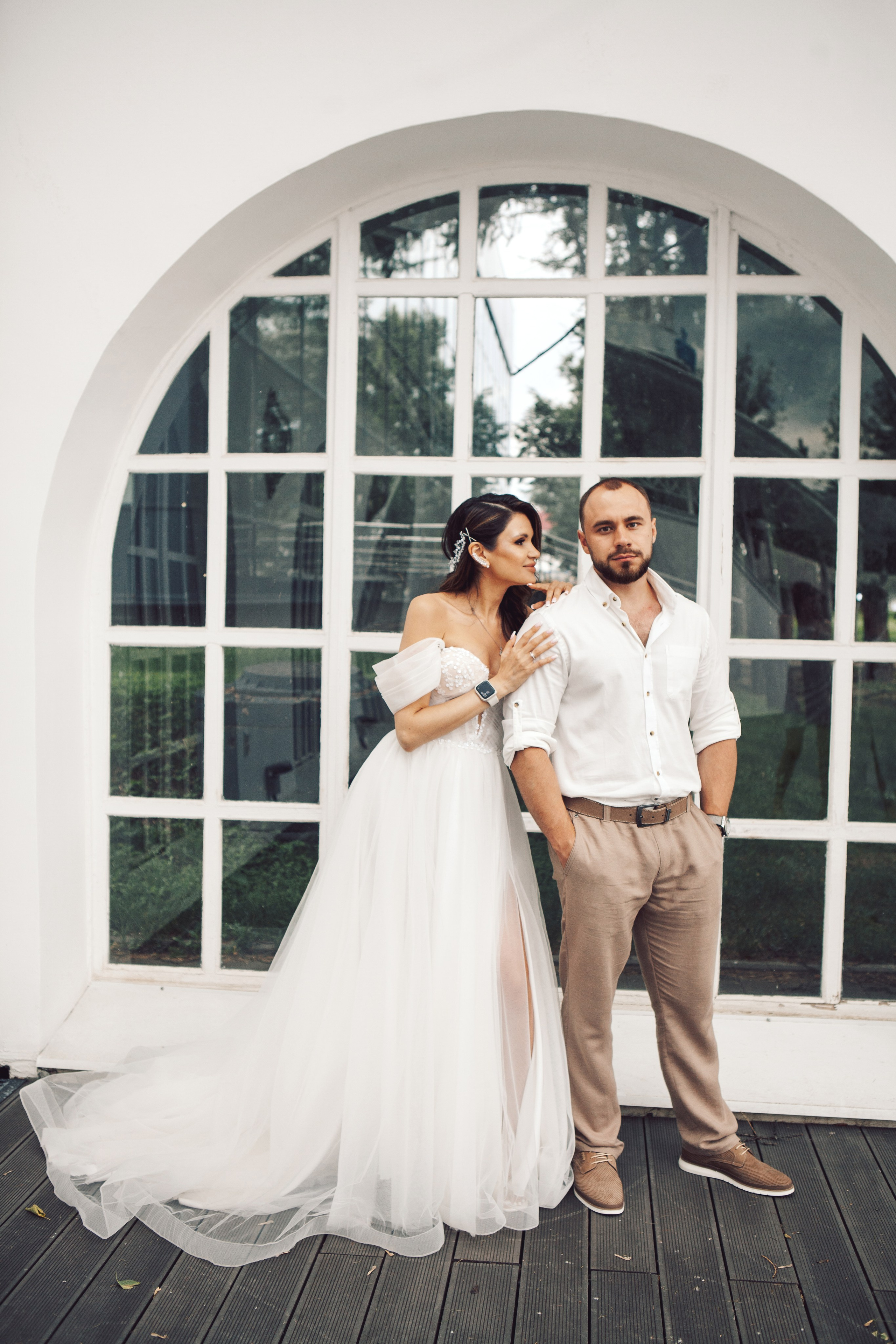 Молодожены в павильоне космонавтики и авиации №34 на вднх и в ресторане московское небо. Фотограф Ольга Ефремова