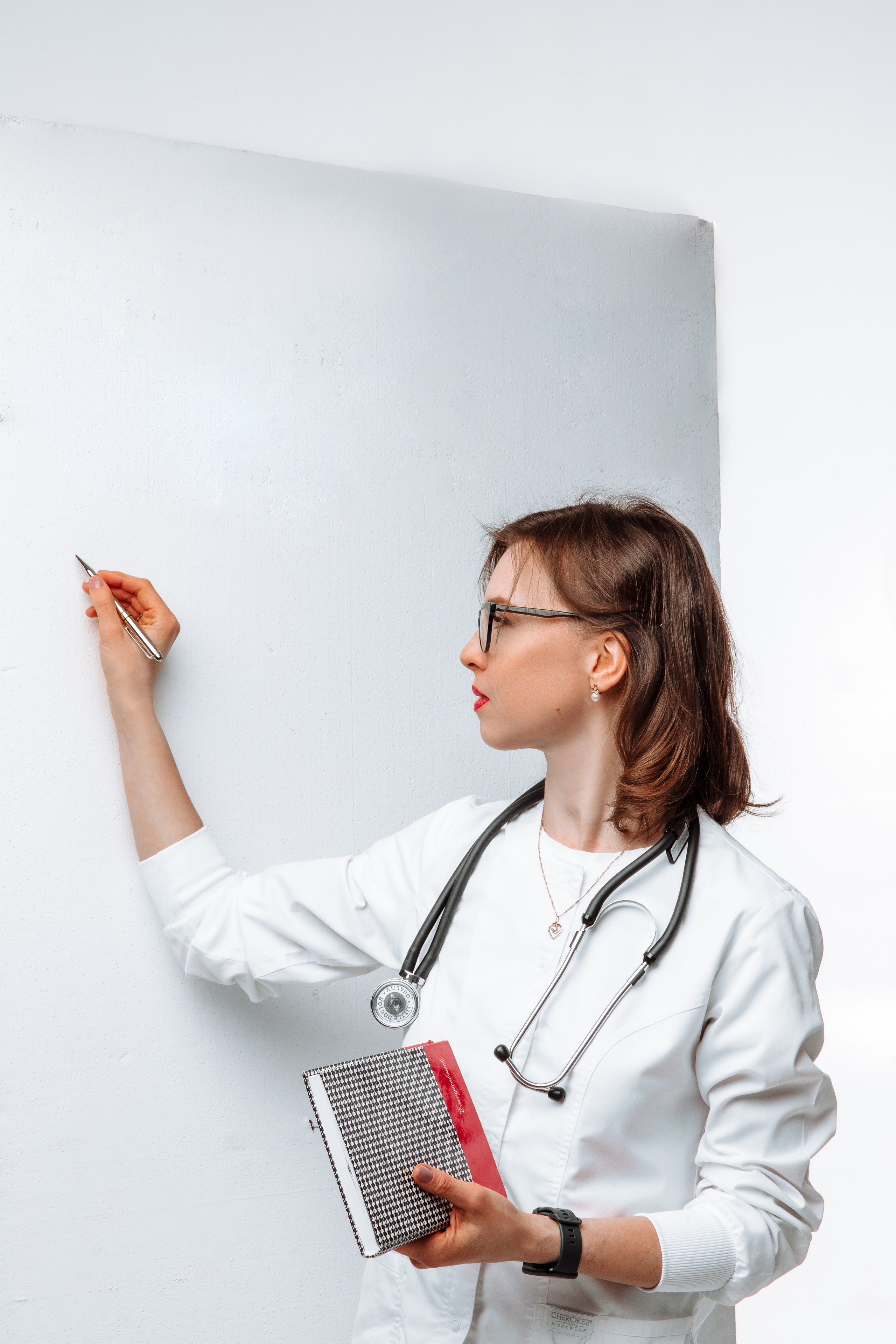 Контентная съемка для врача кардиолога. Фотограф г. Москва и Ярославль