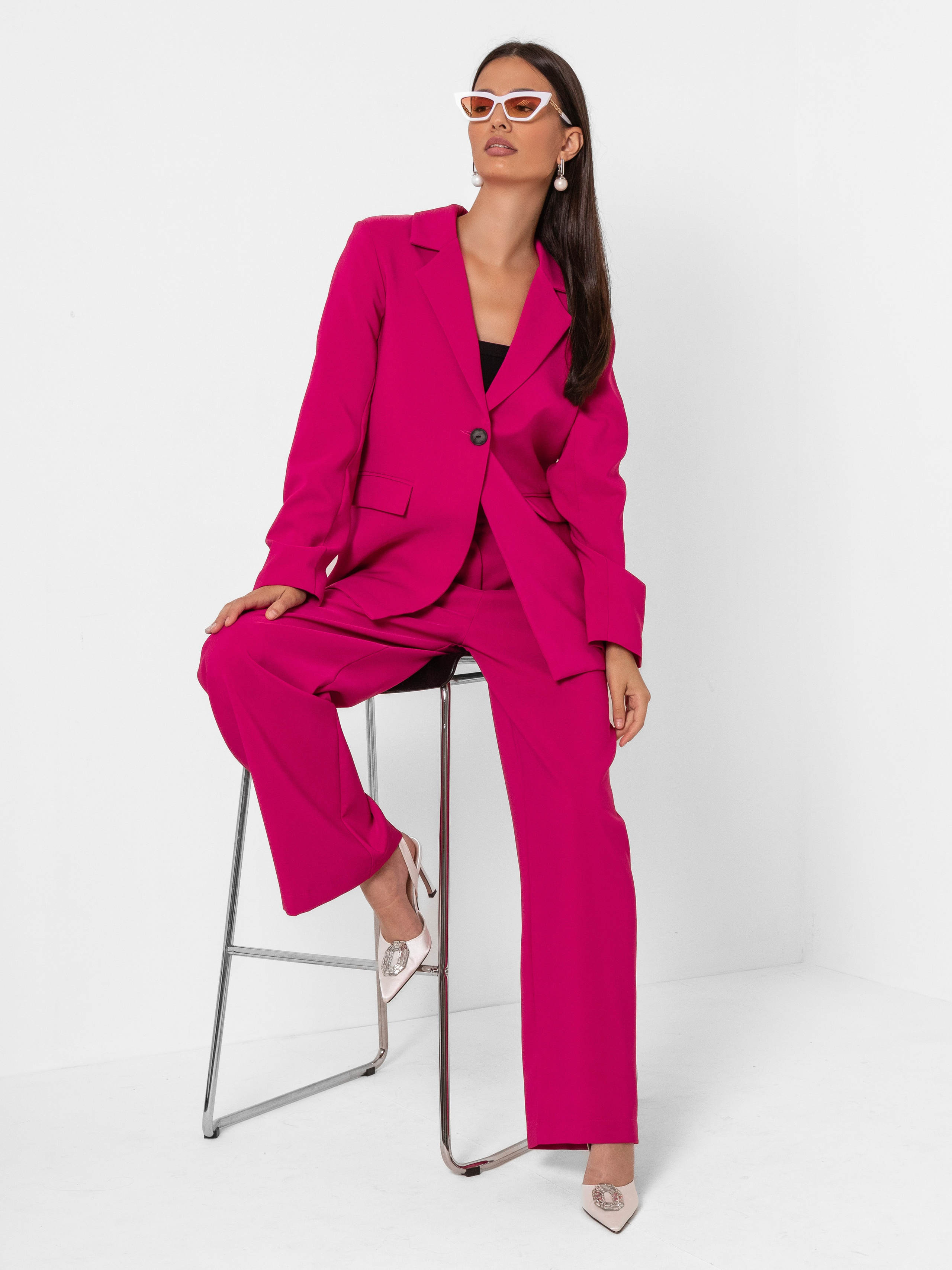 Костюмы женские. Фотостудия для Wildberries Ozon