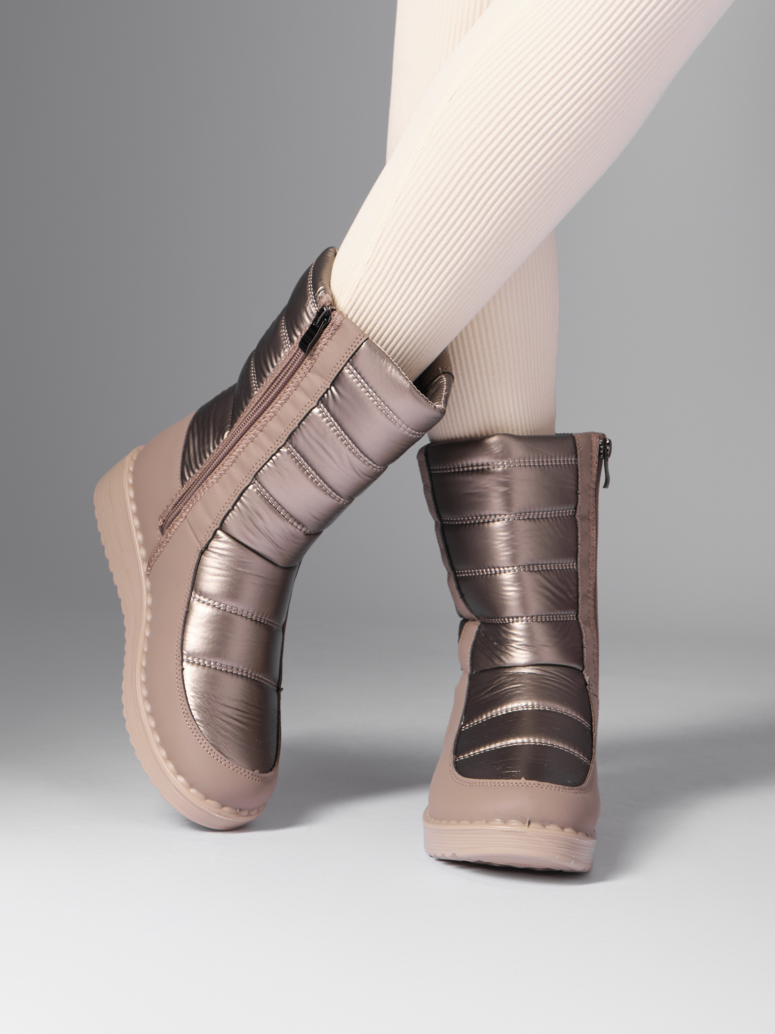 Зимние дутики. Фотостудия для Wildberries Ozon