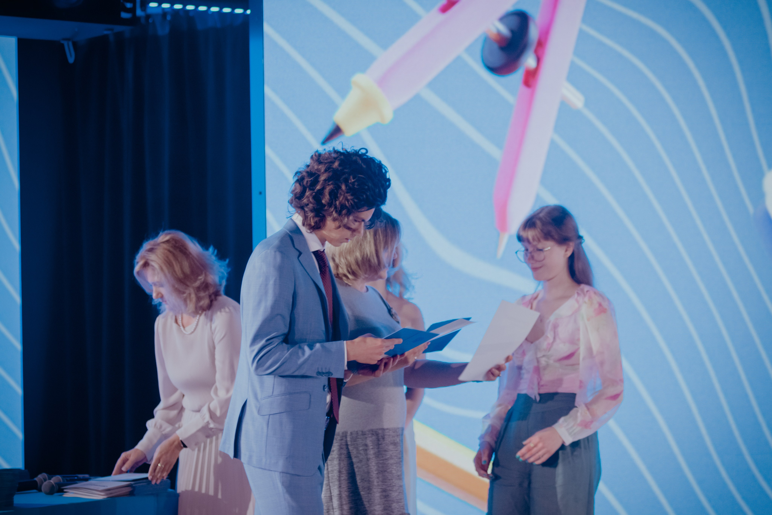 Выпускной 2025 ГБОУ г. Москвы «Школа № 1329». Фотограф и оператор в Москве Елизавета Коргалидзе