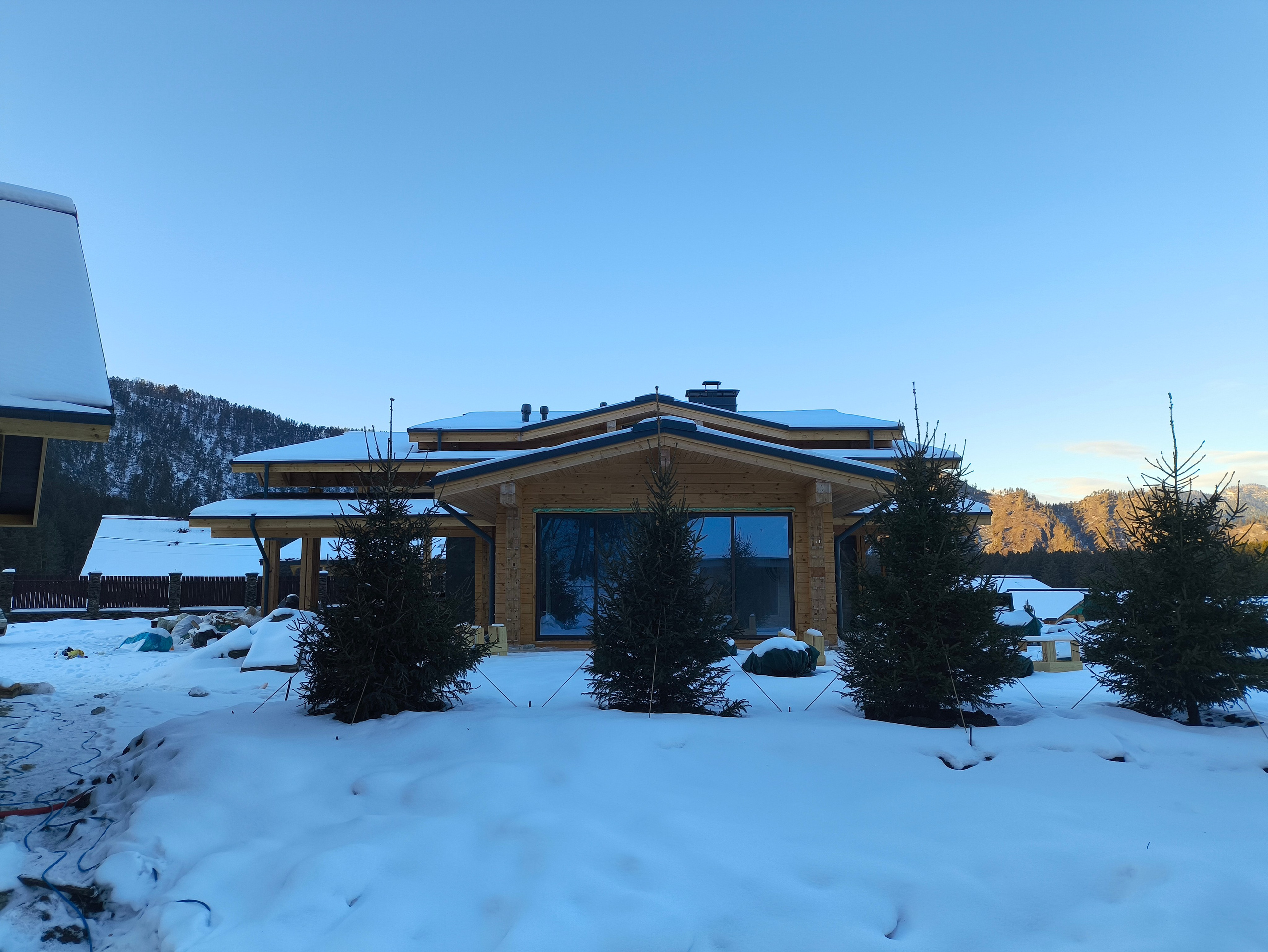 Современное шале в горах Алтая. RASEN DESIGN. Архитектурные проекты зданий, интерьеров и благоустройства