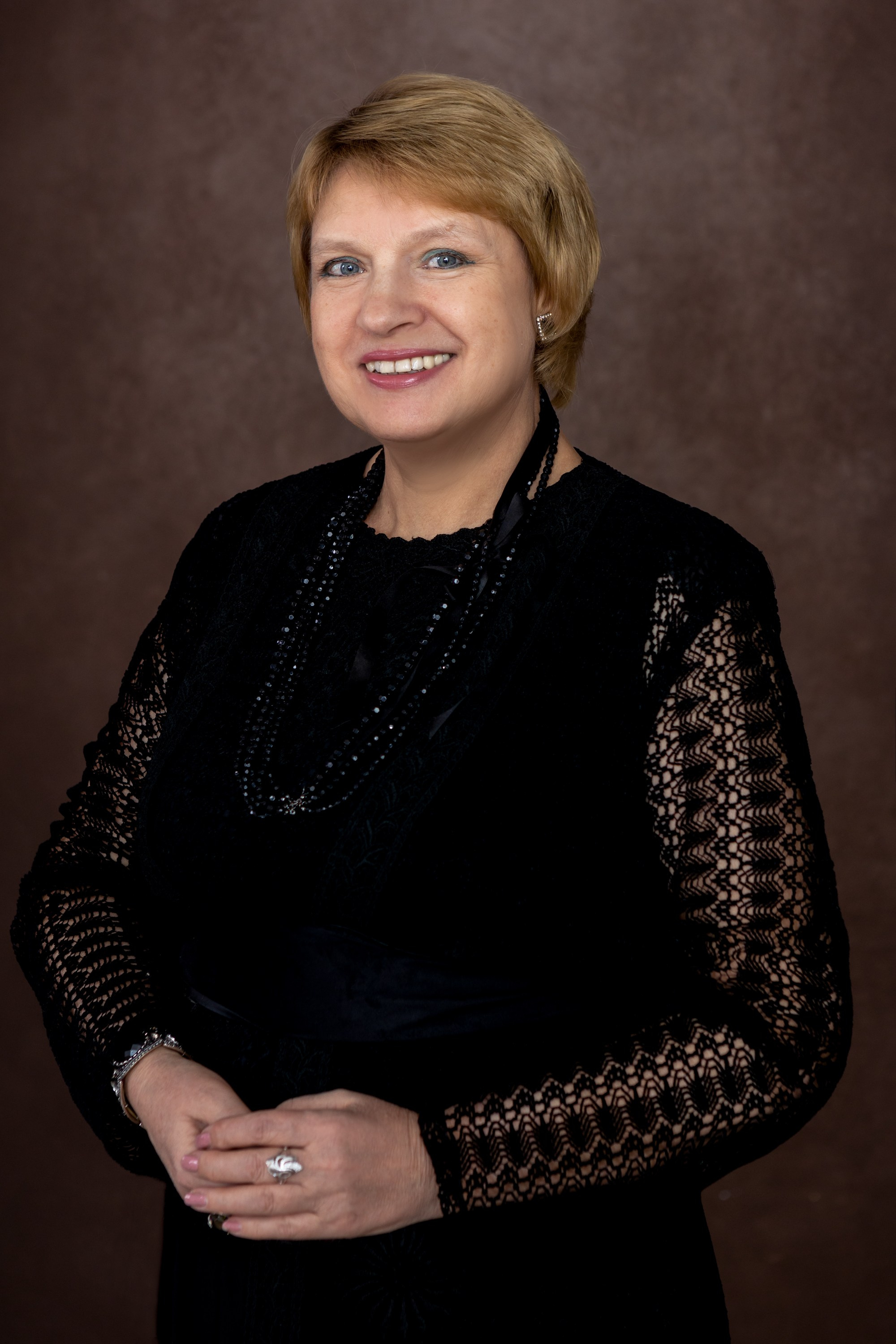 Семейная фотосессия в студии. Фотограф в Оренбурге. Профессиональный фотограф