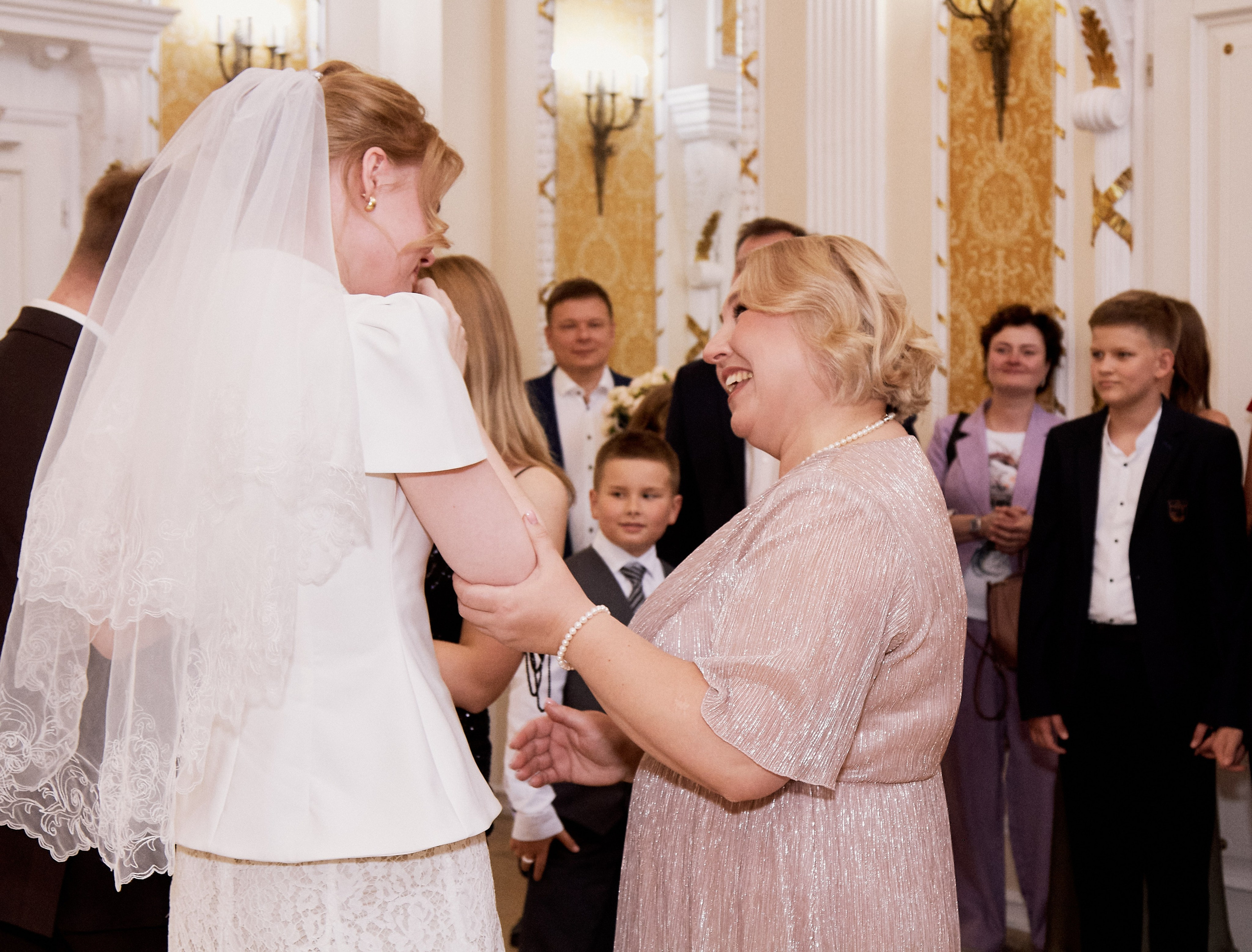 Свадебная роспись в раменском ЗАГСе. Свадебный фотограф в Москве Приятелева Ангелина