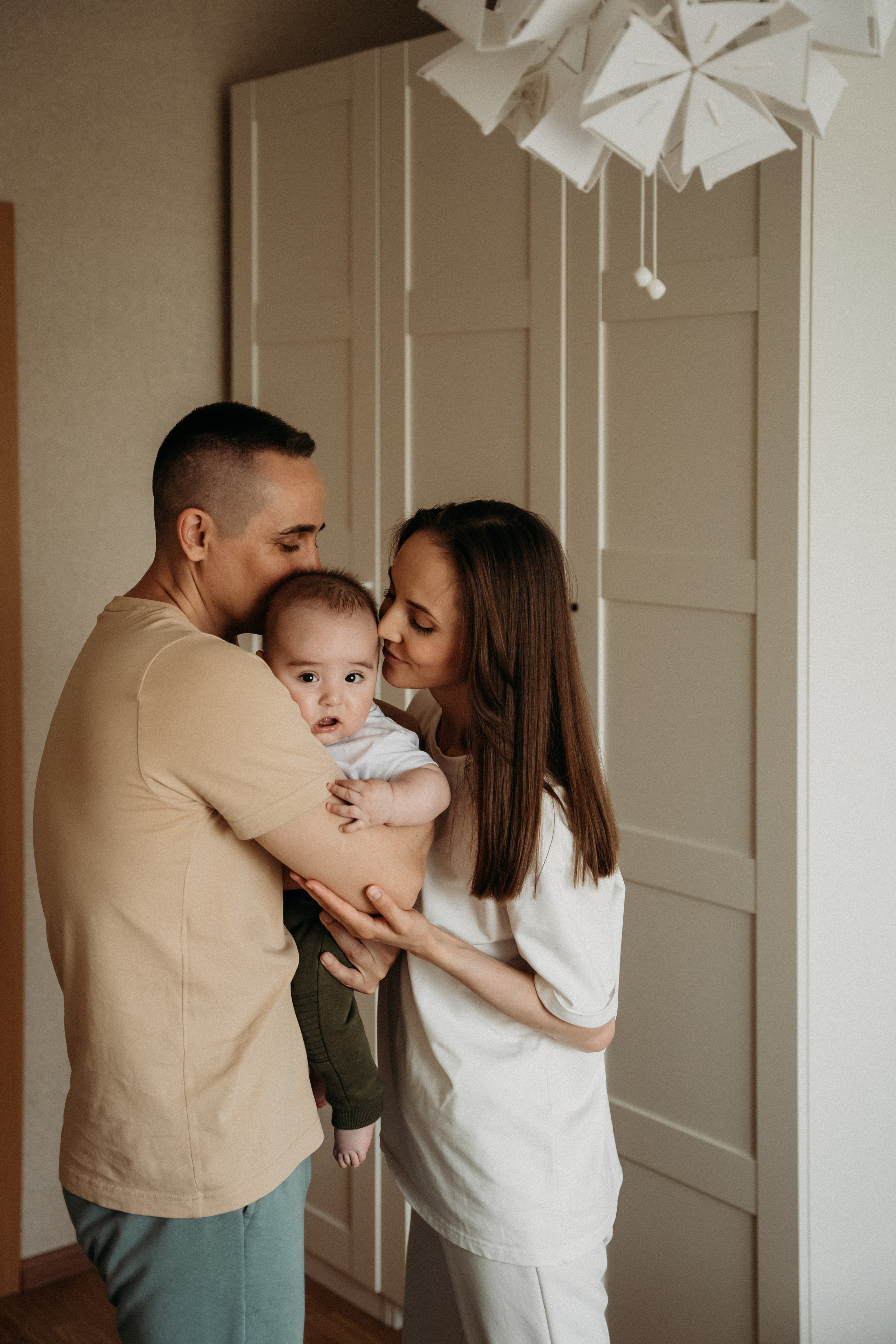 Женя люба лев. Главная