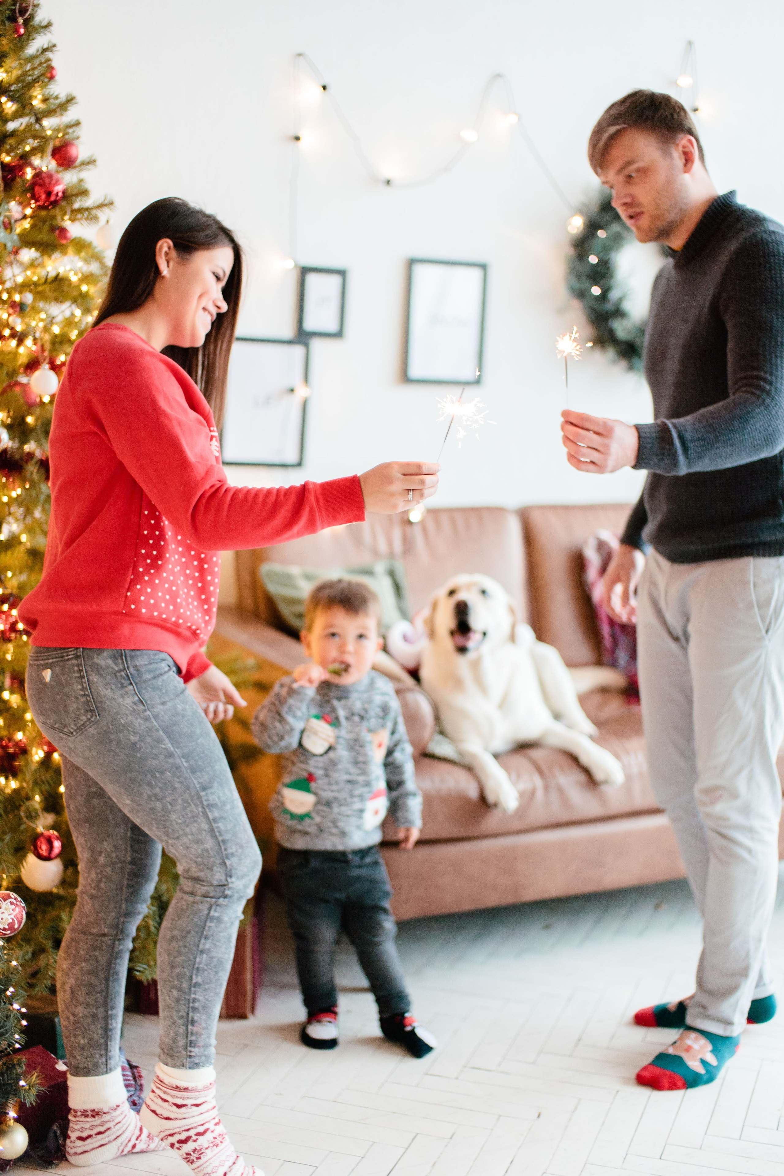 Семейная Новогодняя фотосессия в студии, фотограф в Москве