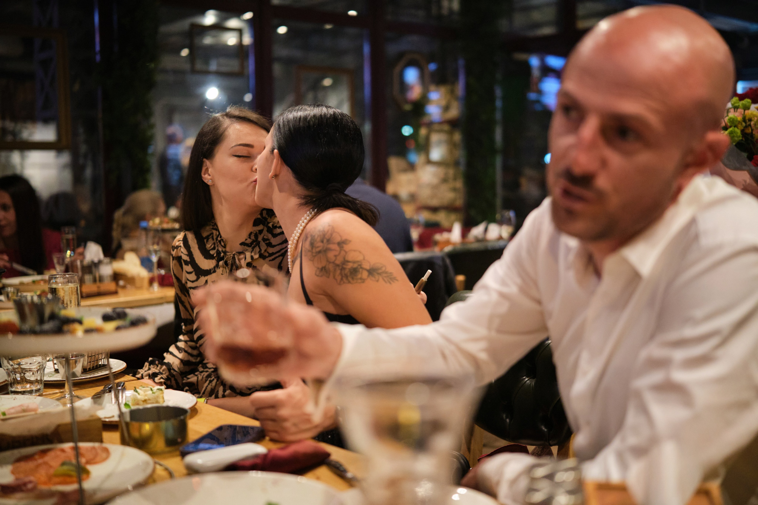 День рождения Наталии в гастропабе Особняк. Репортажный фотограф Дмитрий Литвинский. Минск, Беларусь, мир