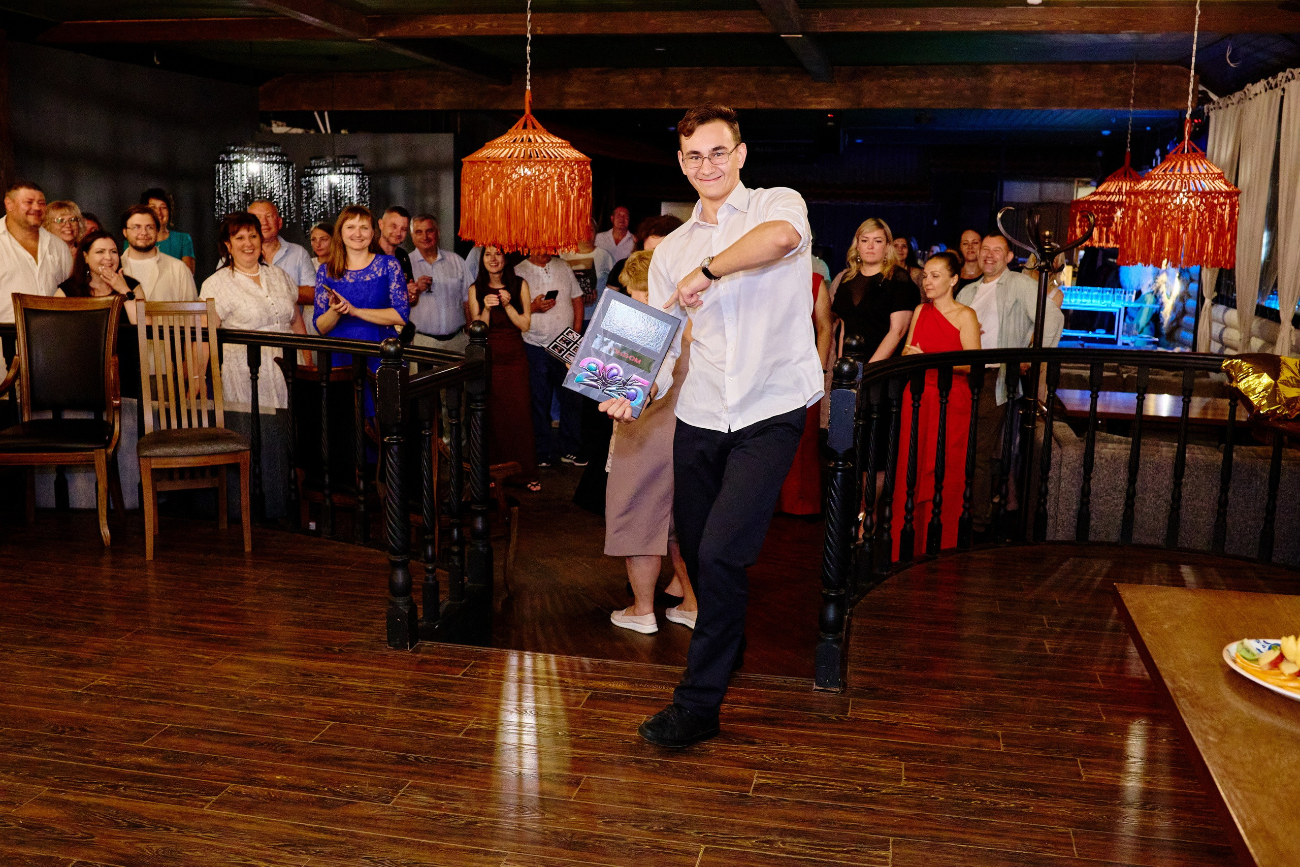 Выпускной 35 Сош. Фотограф Выпускные альбомы Таганрог Сергей Коробченко