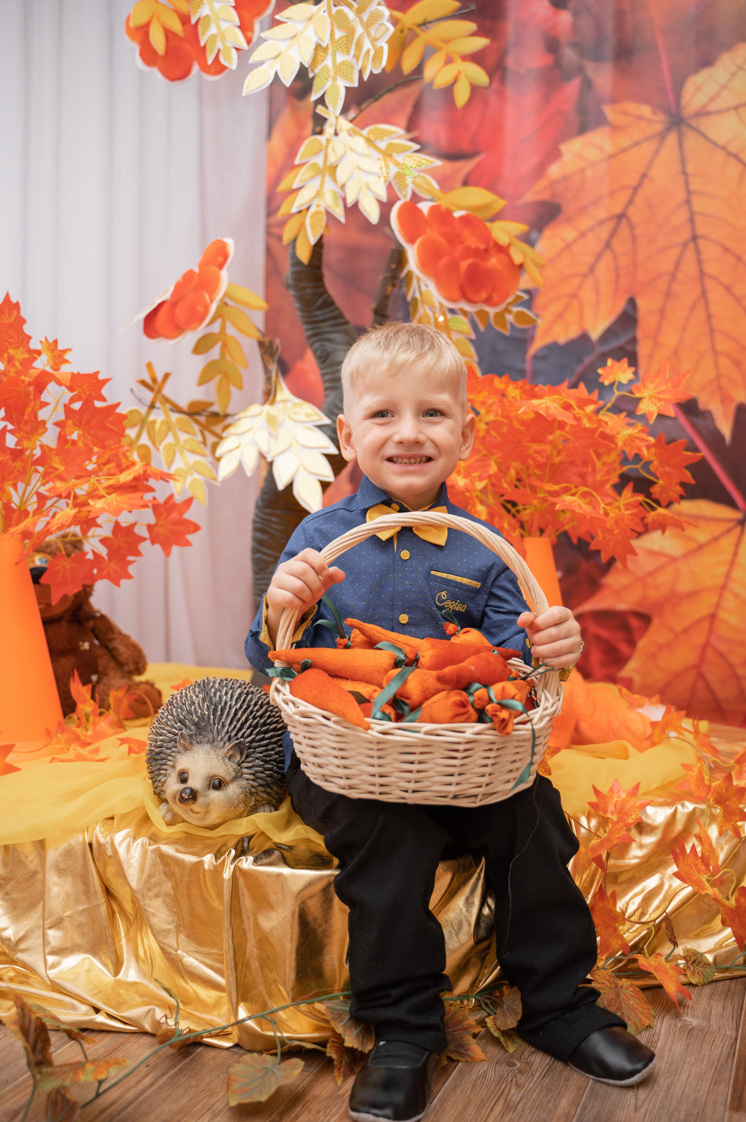 САДЫ. ФОТОГРАФ/РУДНЫЙ/КОСТАНАЙ