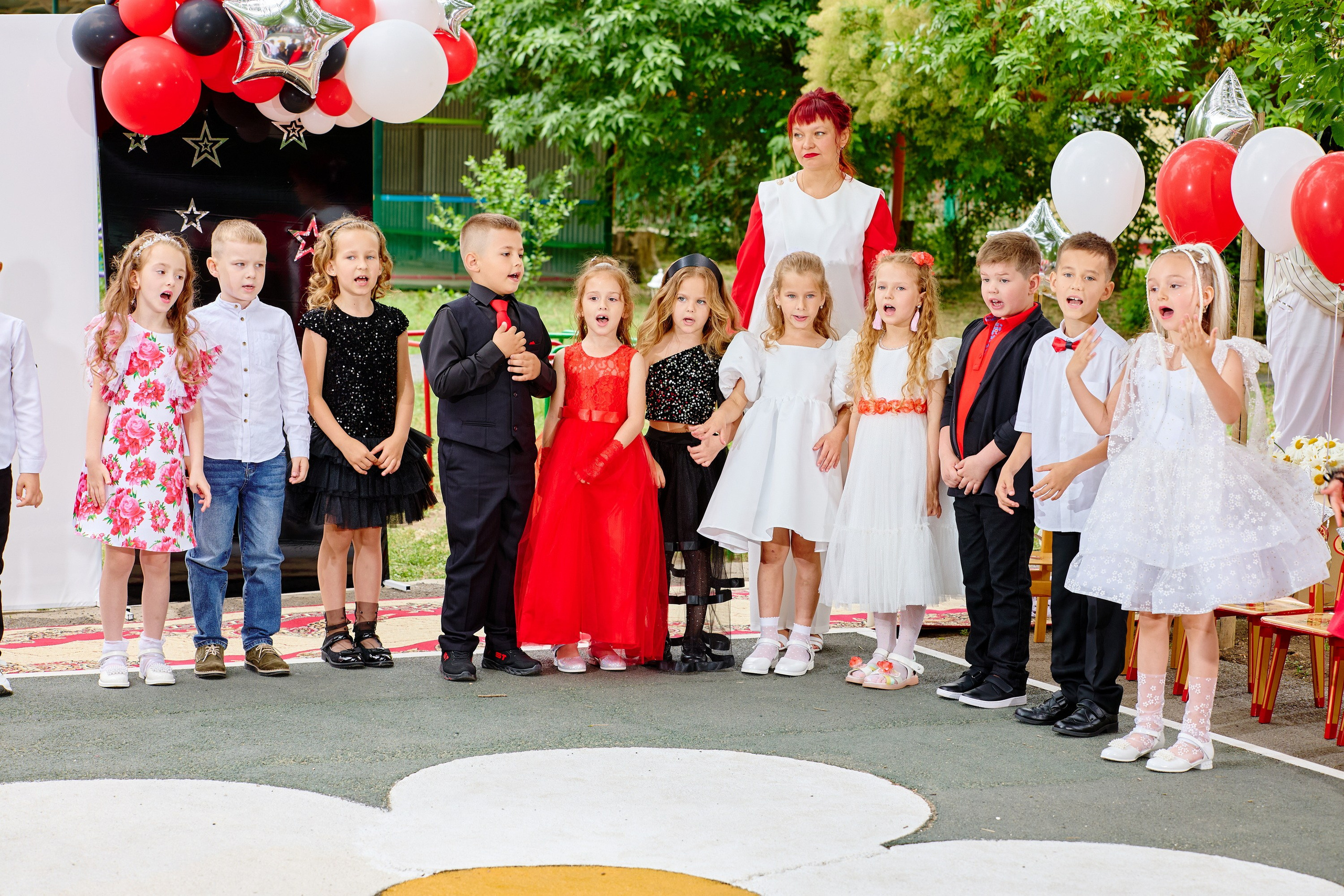 Выпускной 45 сад. Фотограф Выпускные альбомы Таганрог Сергей Коробченко