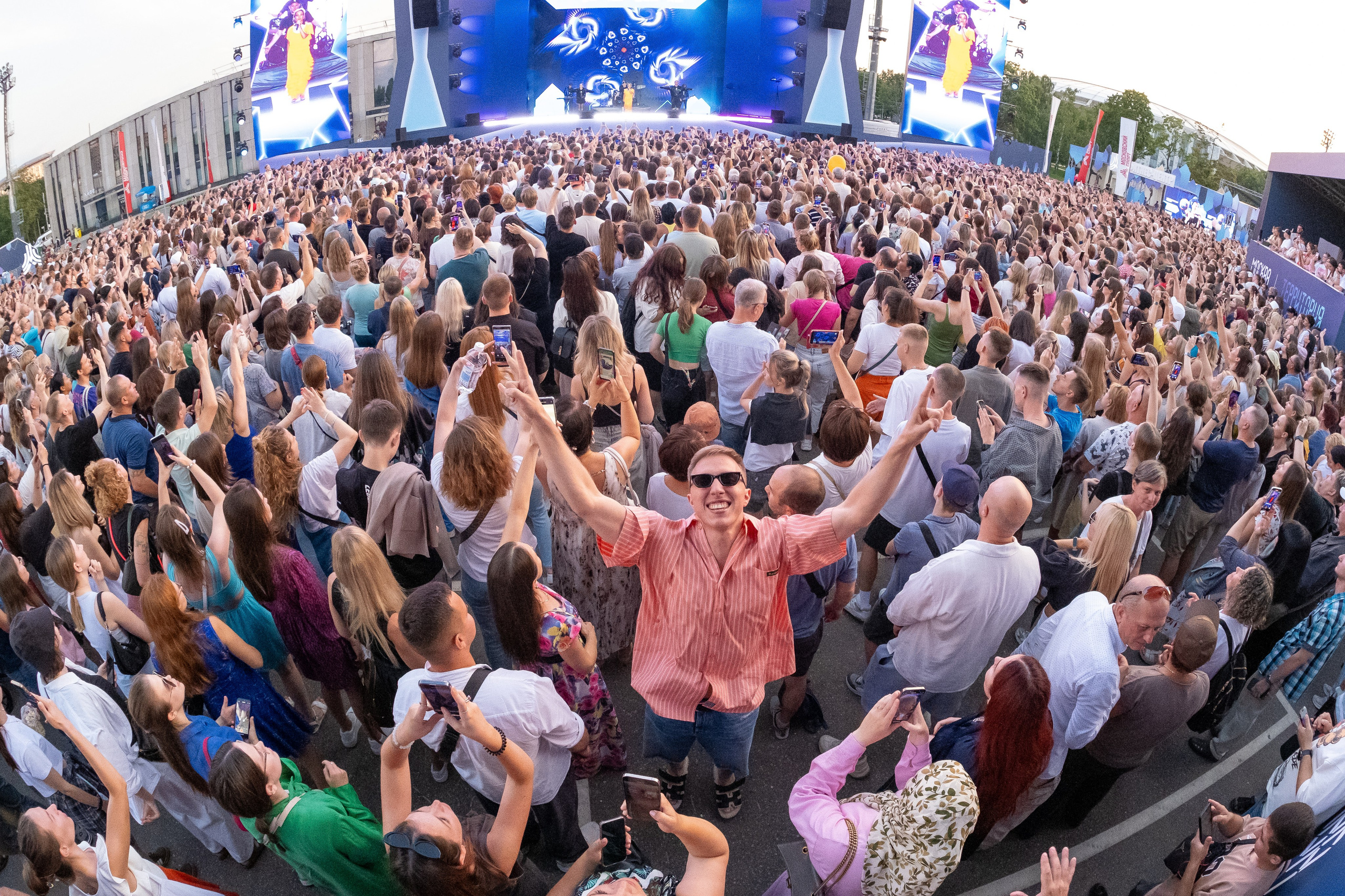 Развлекательная программа. Дмитрий Шишкин